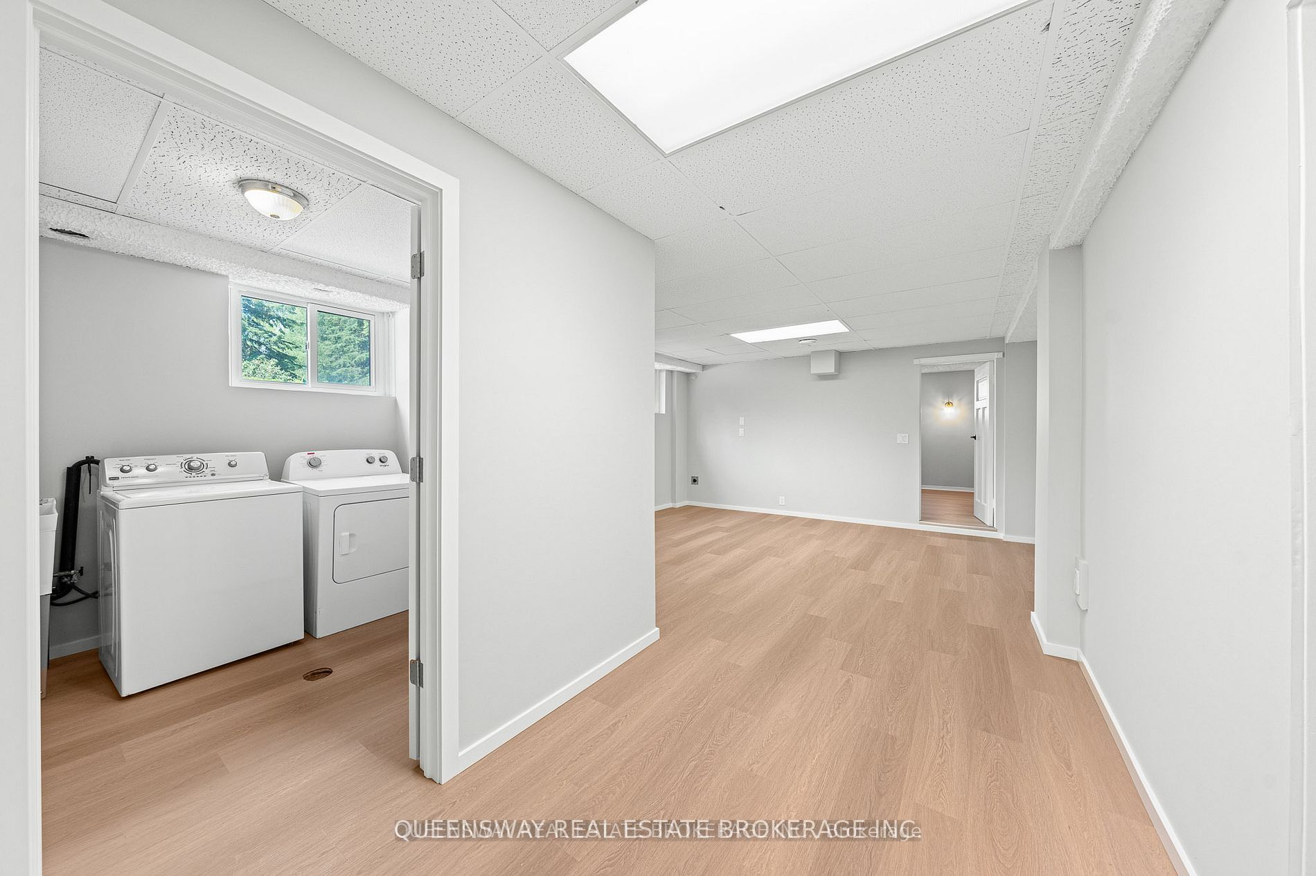 1268 15th Side Road Property Photo 29