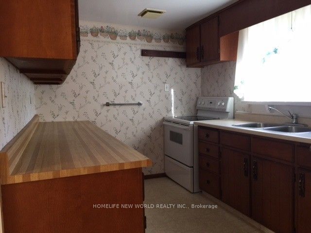 39 Windsor Drive Property Photo 5