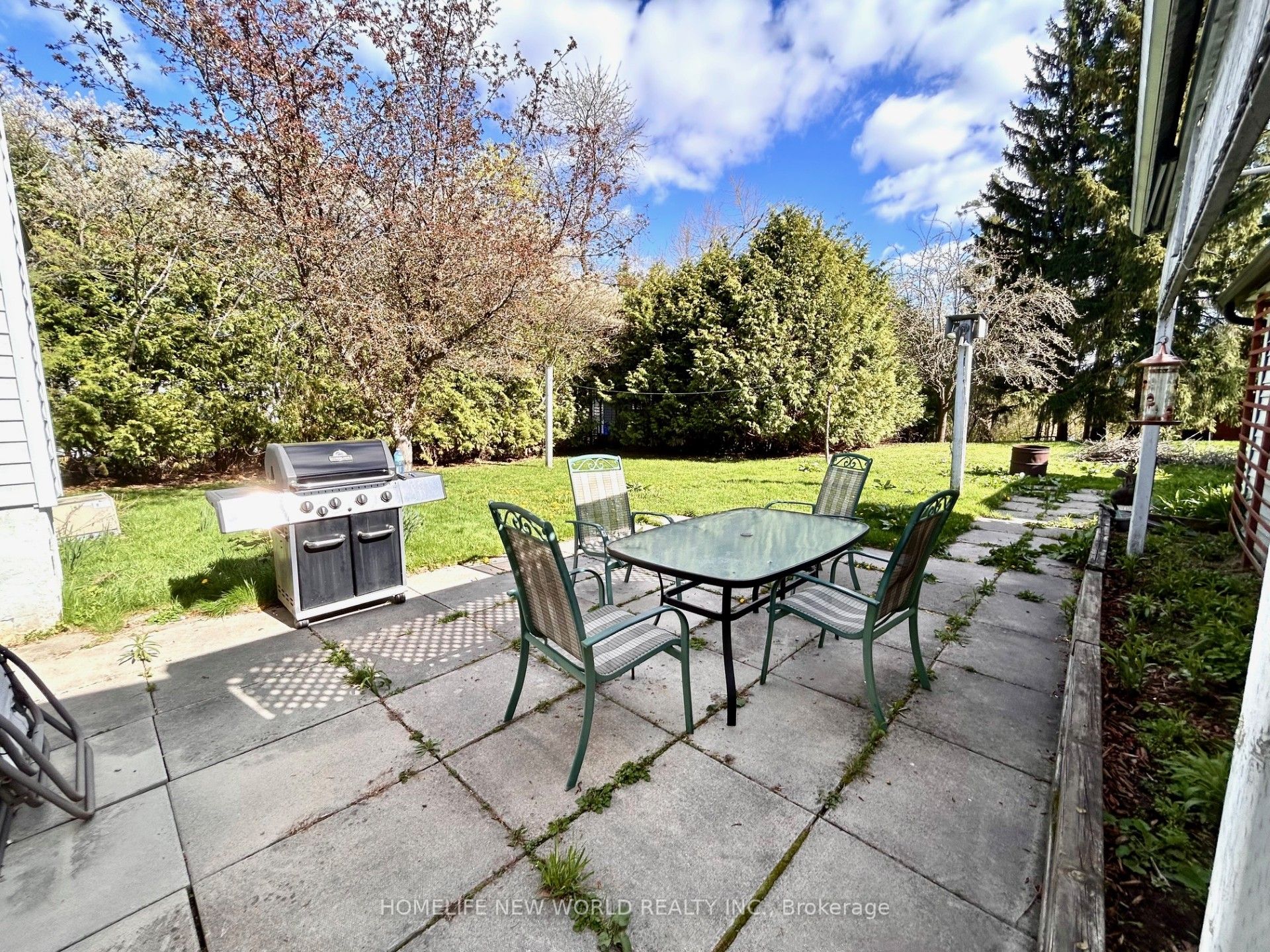 39 Windsor Drive Property Photo 11