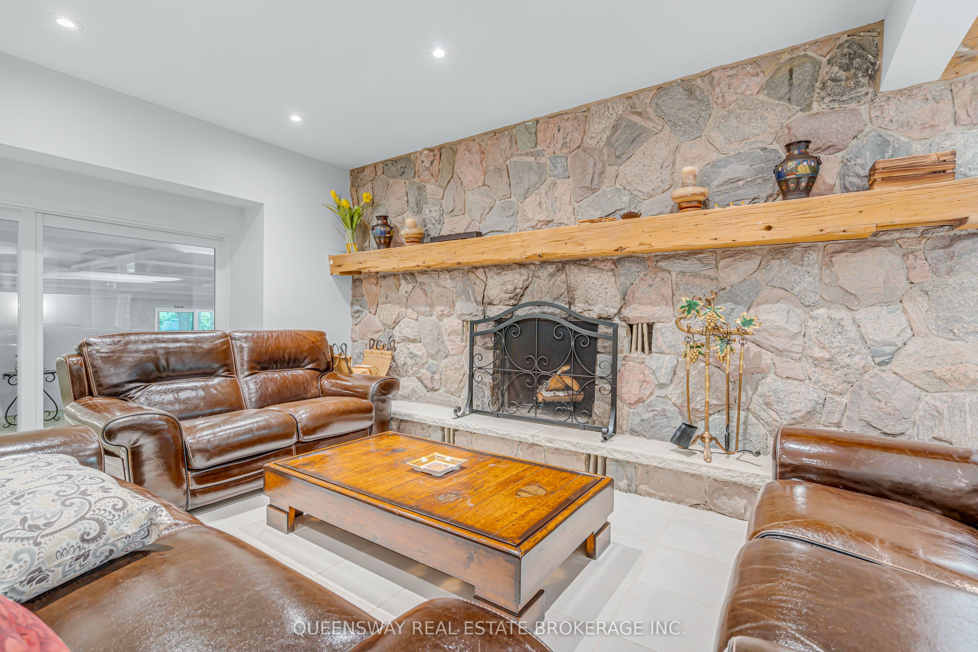 2600 17th Sideroad Property Photo 31