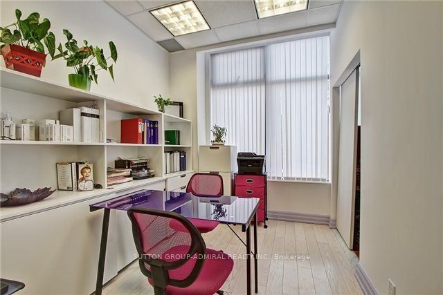 10376 Yonge Street 208 Property Photo 8