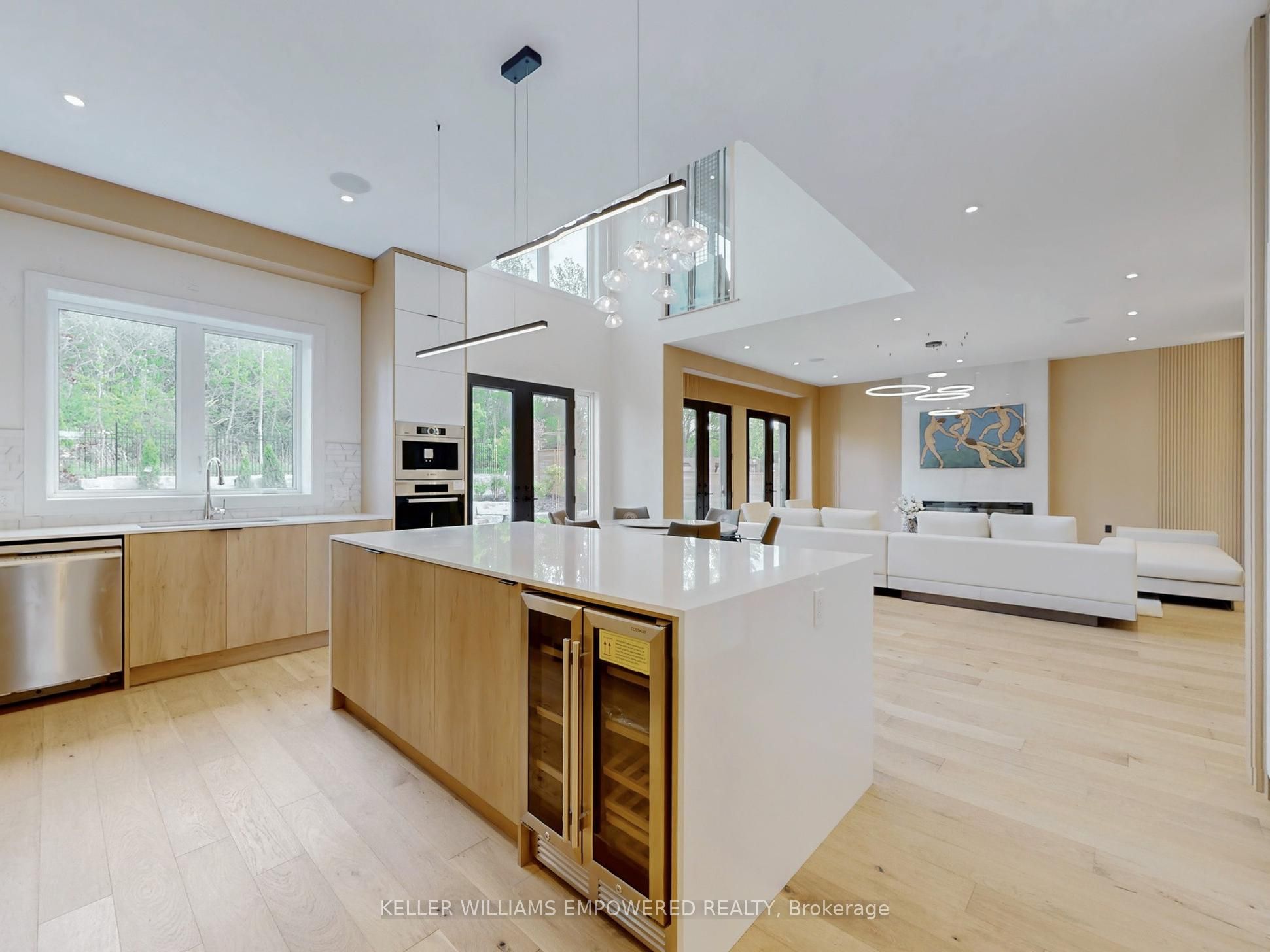 69 Snively Street Property Photo 8