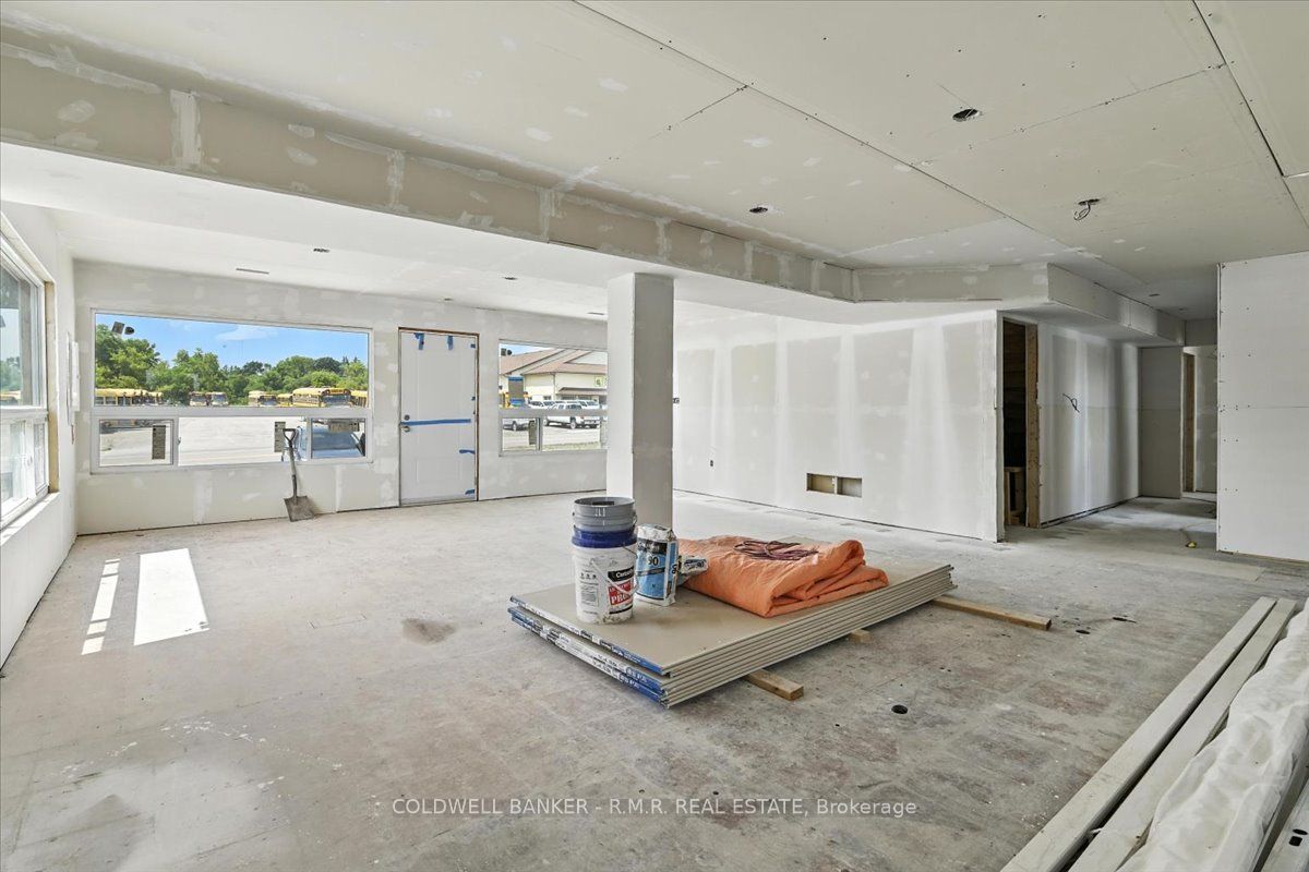31 Centre Street #2 Property Photo 4