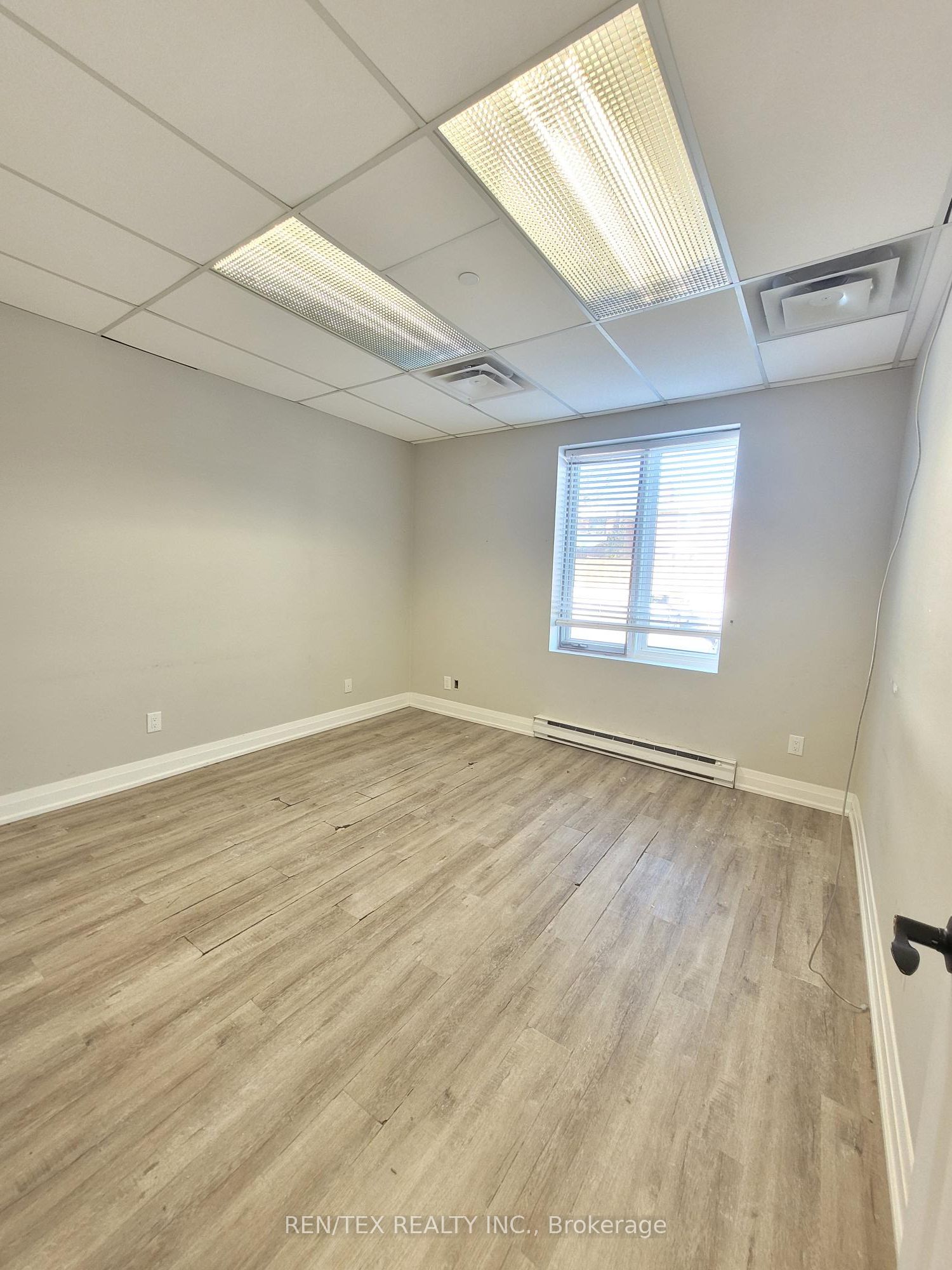 4500 Highway 7 121 Property Photo 8