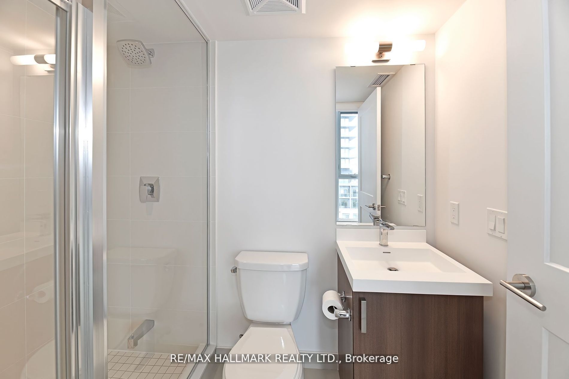 7895 Jane Street 906 Property Photo 12