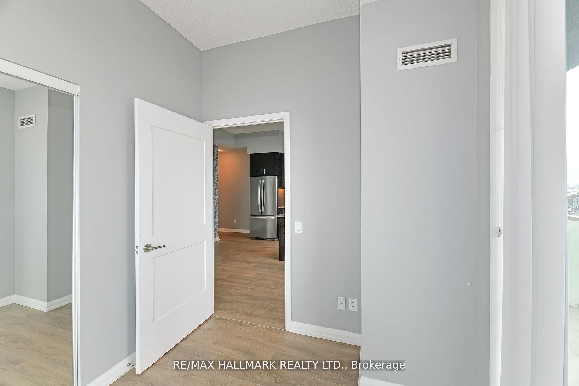 7895 Jane Street 906 Property Photo 15
