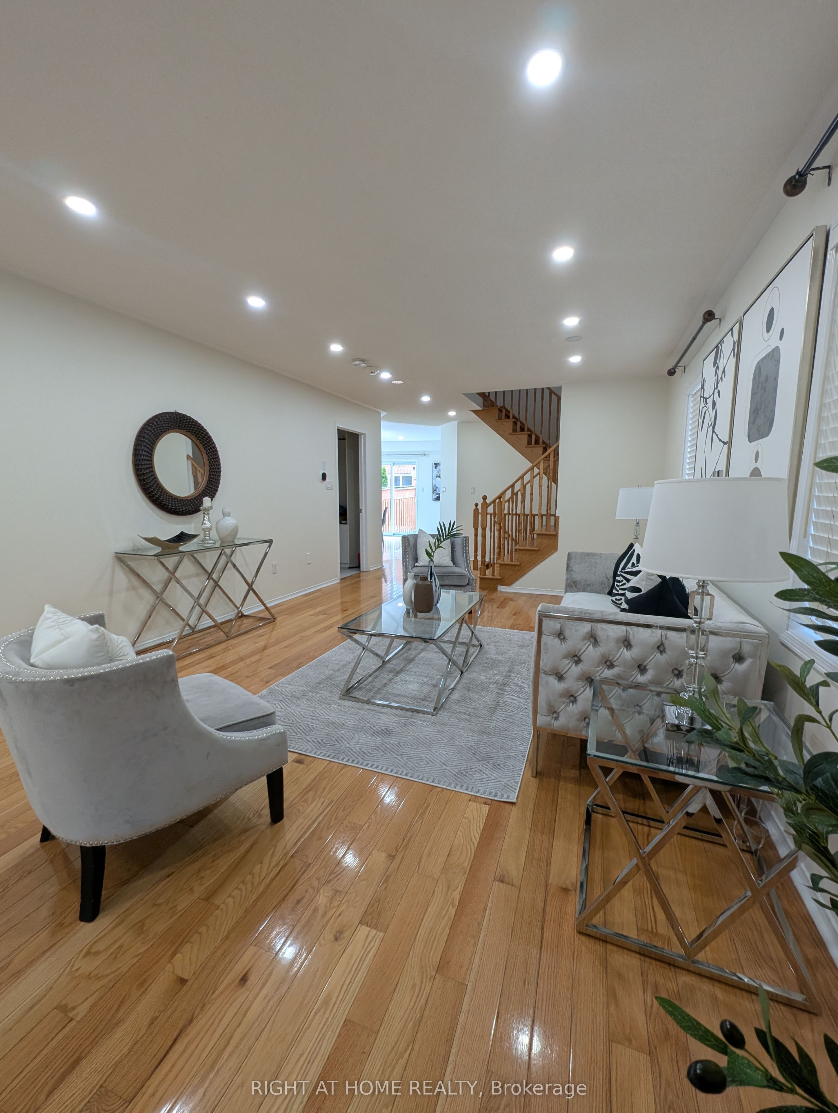 158 Hollywood Hill Circle Property Photo 3
