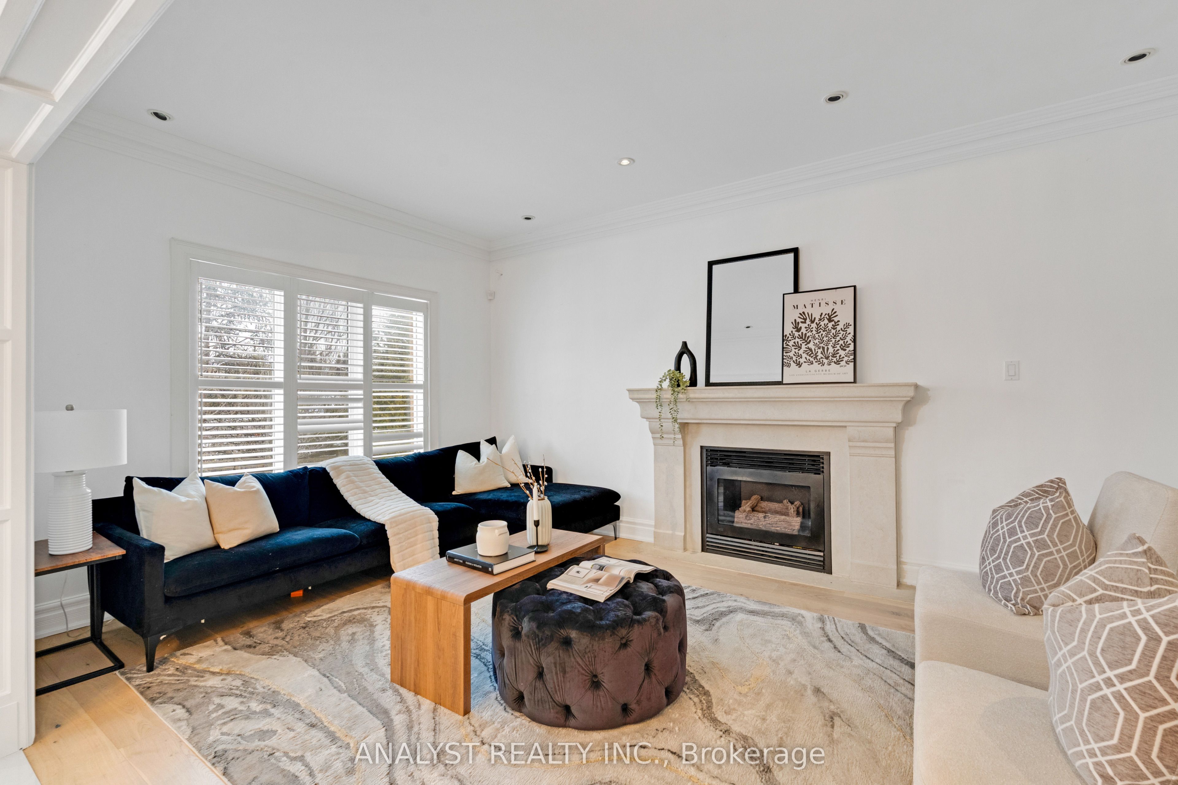 43 Carstad Crescent Property Photo 6