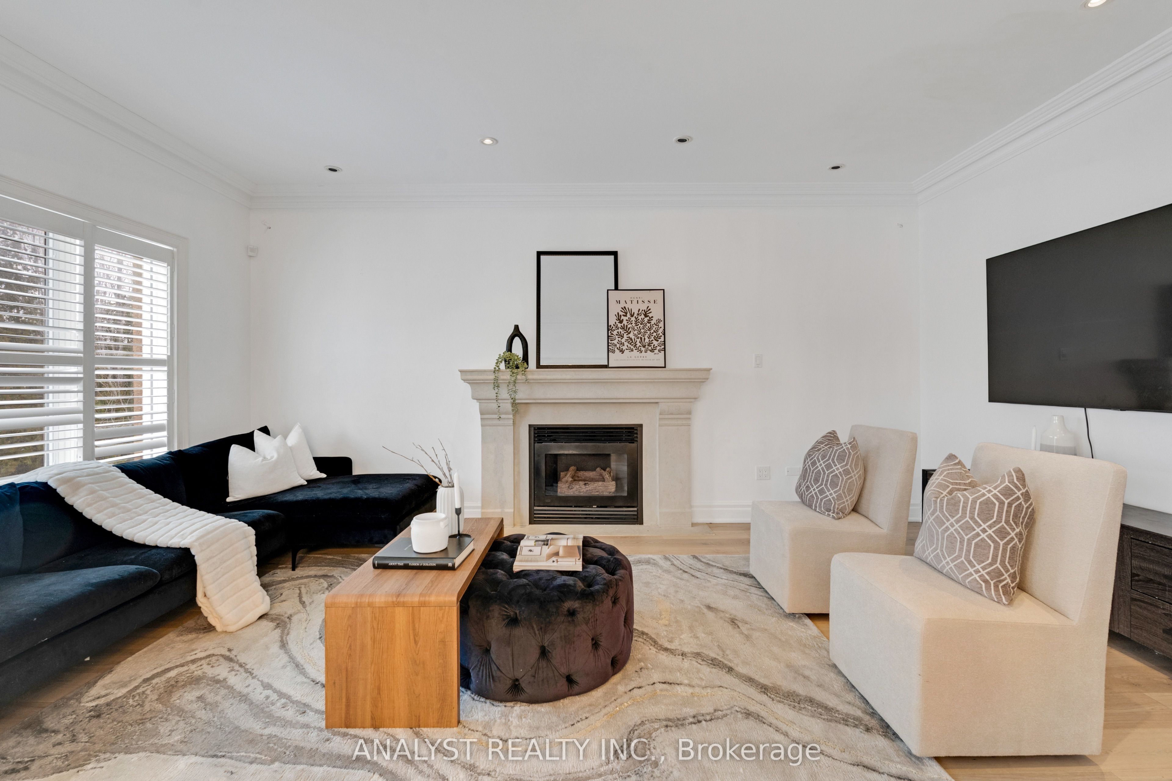 43 Carstad Crescent Property Photo 7