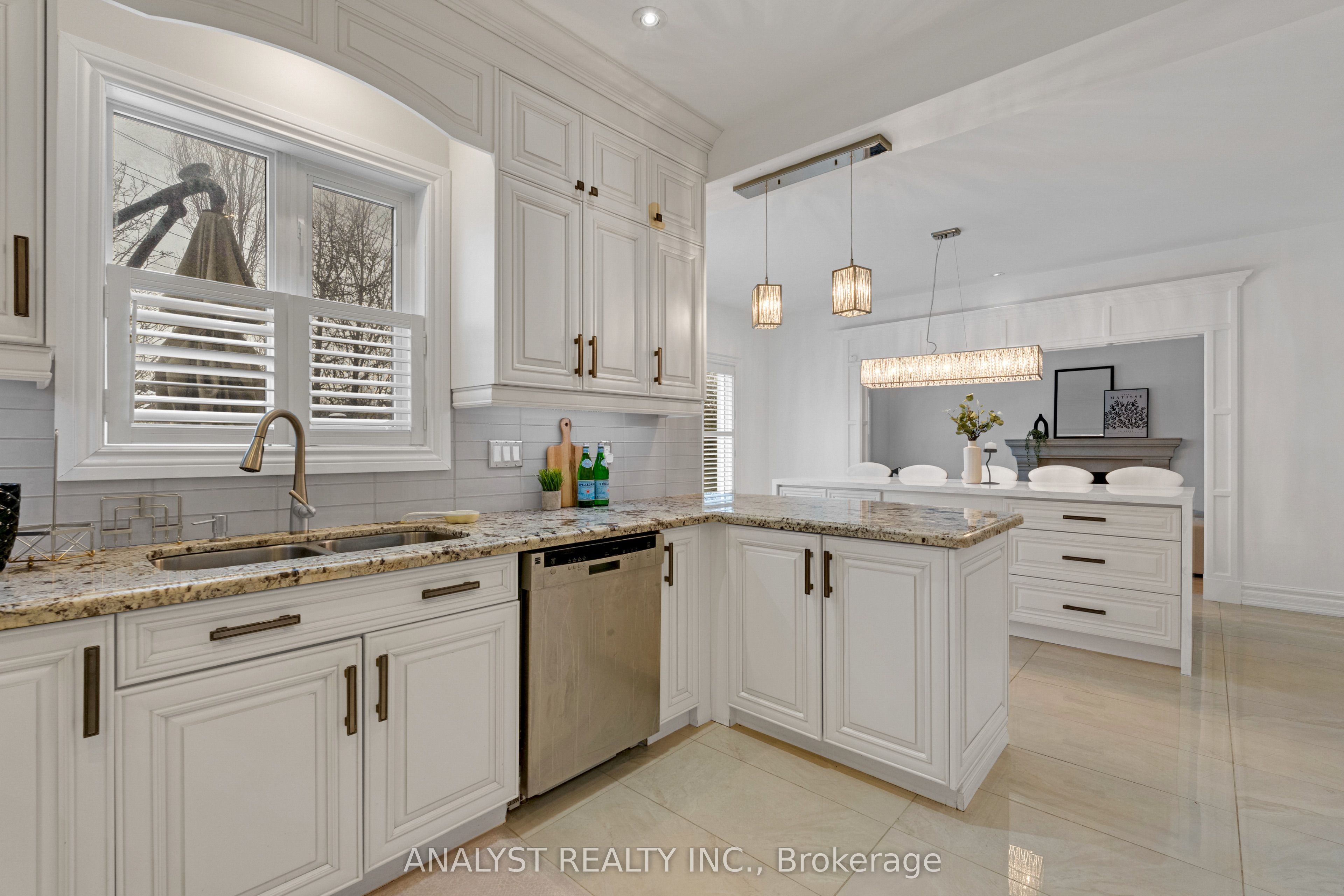 43 Carstad Crescent Property Photo 12