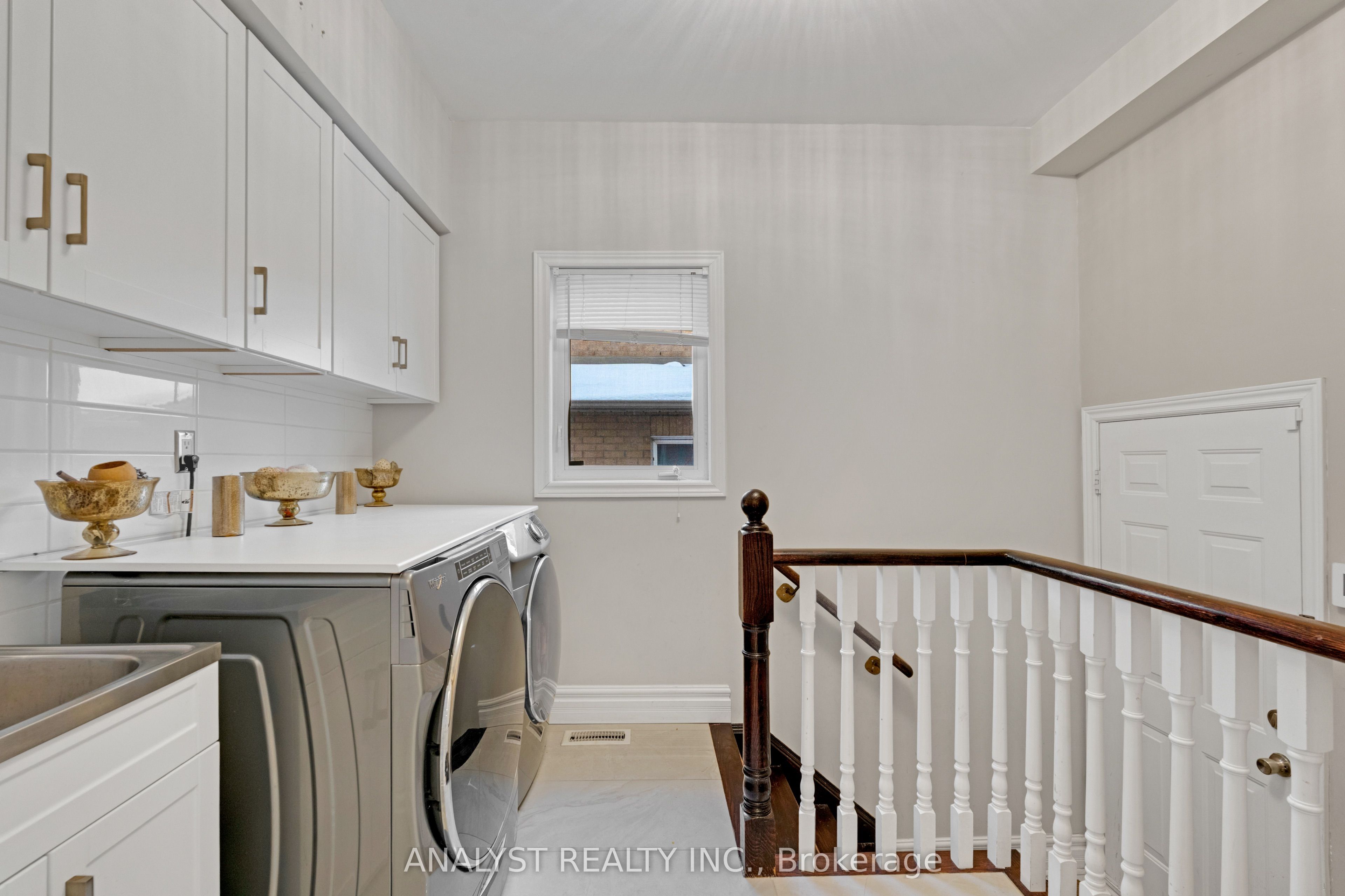 43 Carstad Crescent Property Photo 20
