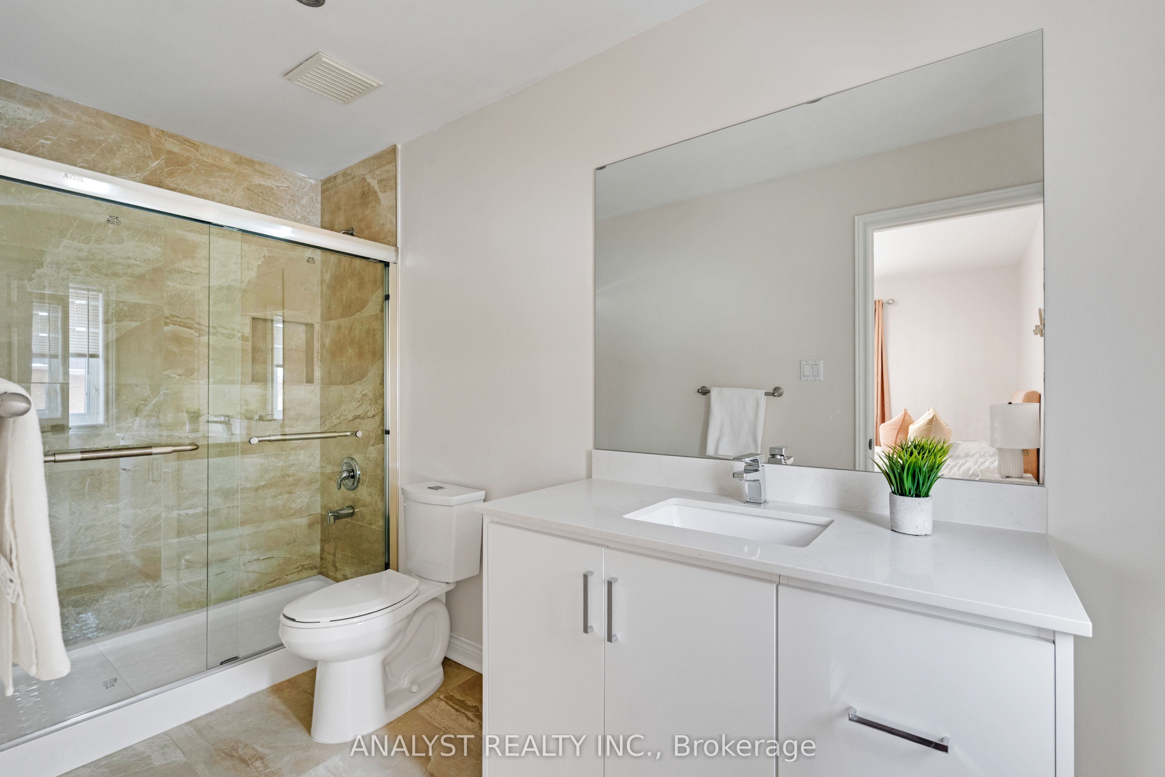 43 Carstad Crescent Property Photo 31