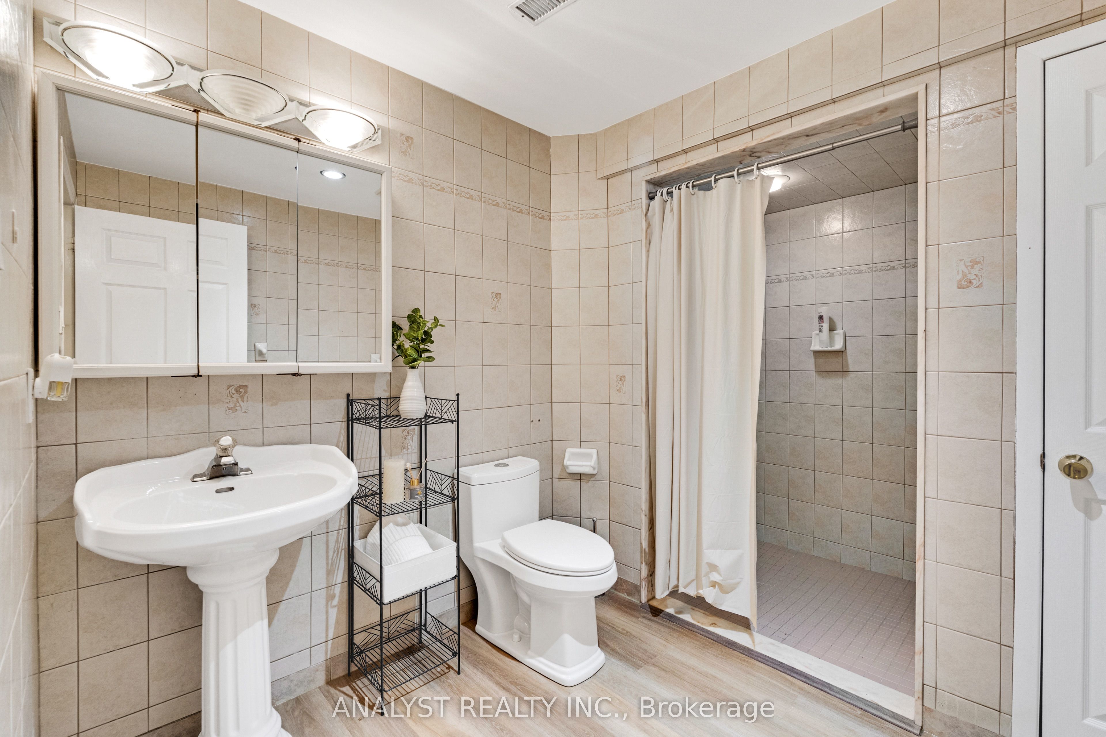 43 Carstad Crescent Property Photo 38