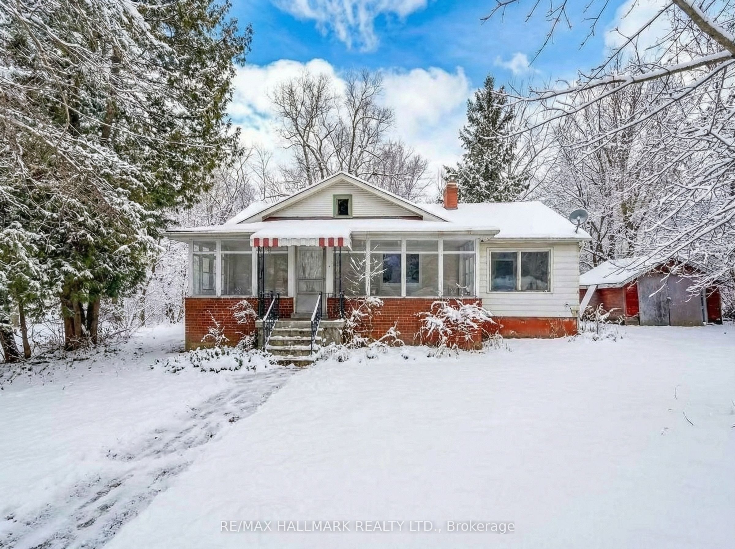 108 Yongehurst Road Property Photo 2