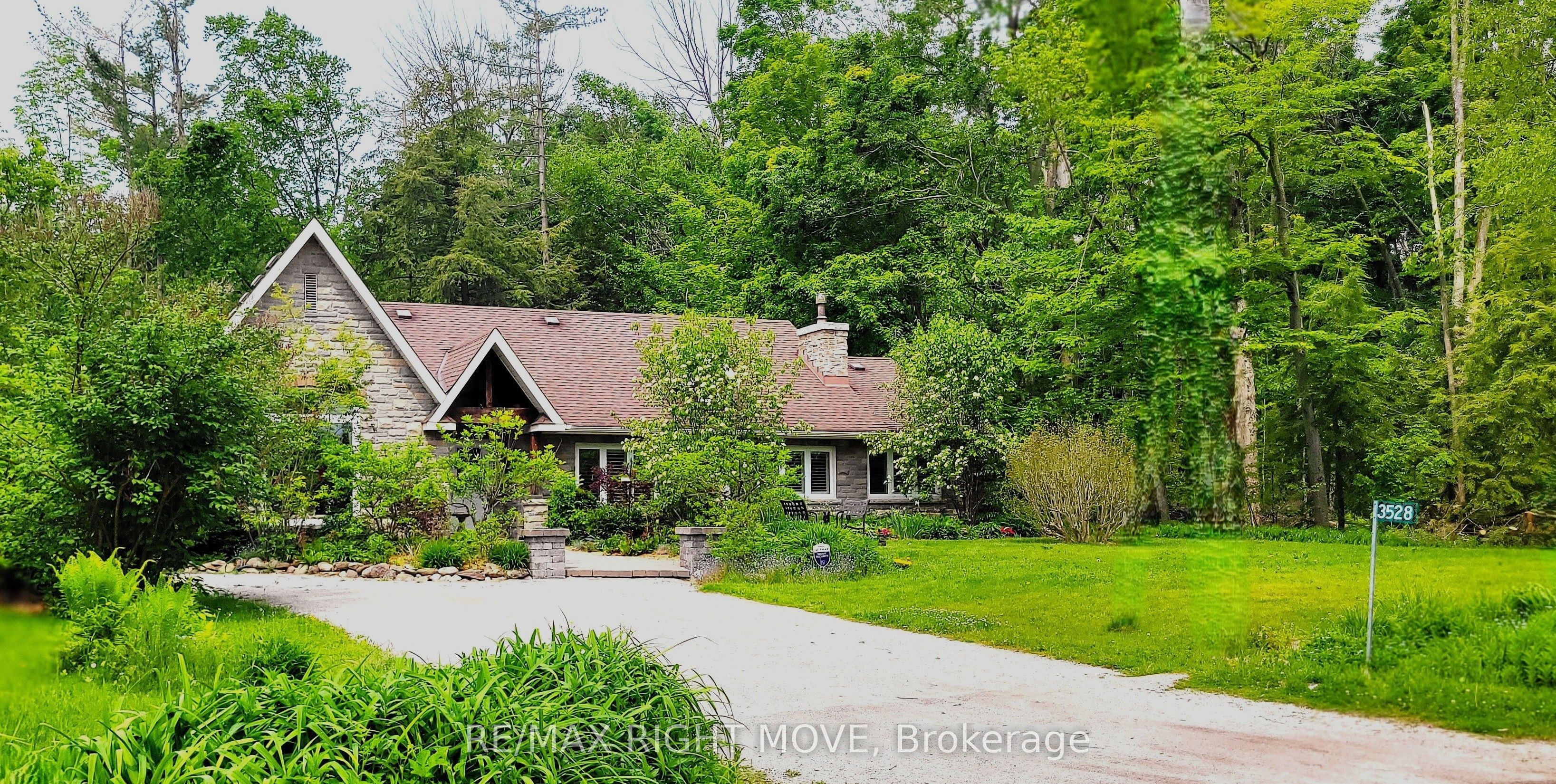 3528 Glenhaven Beach Road Property Photo 2