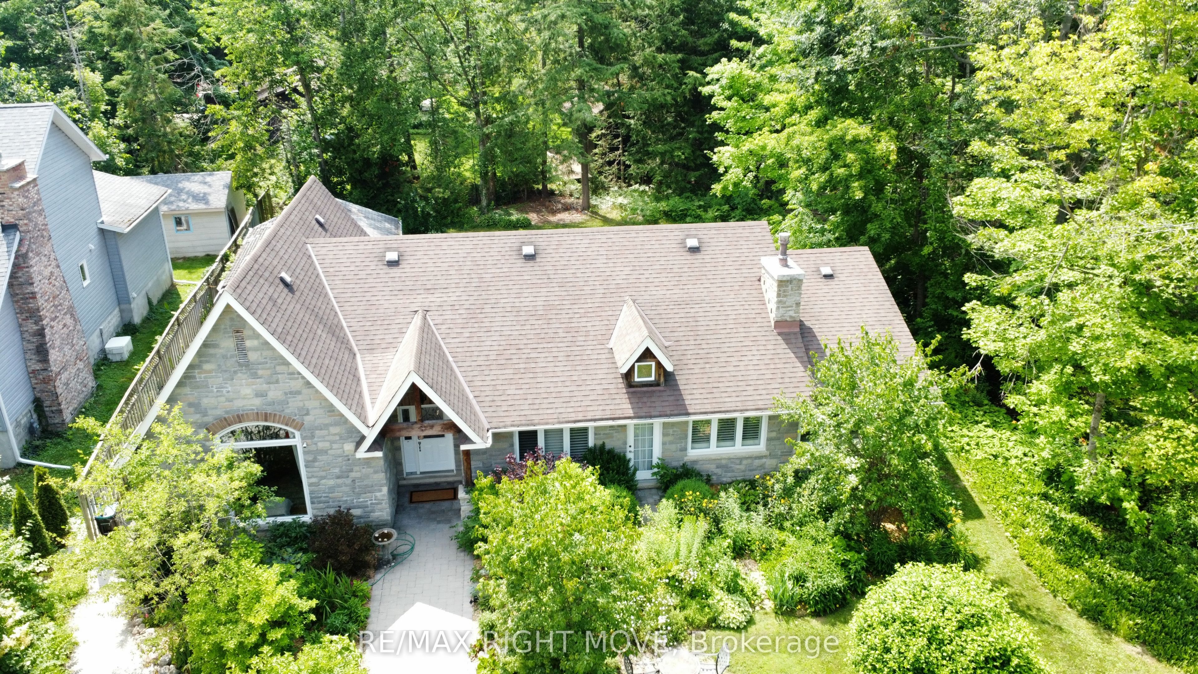 3528 Glenhaven Beach Road Property Photo 5