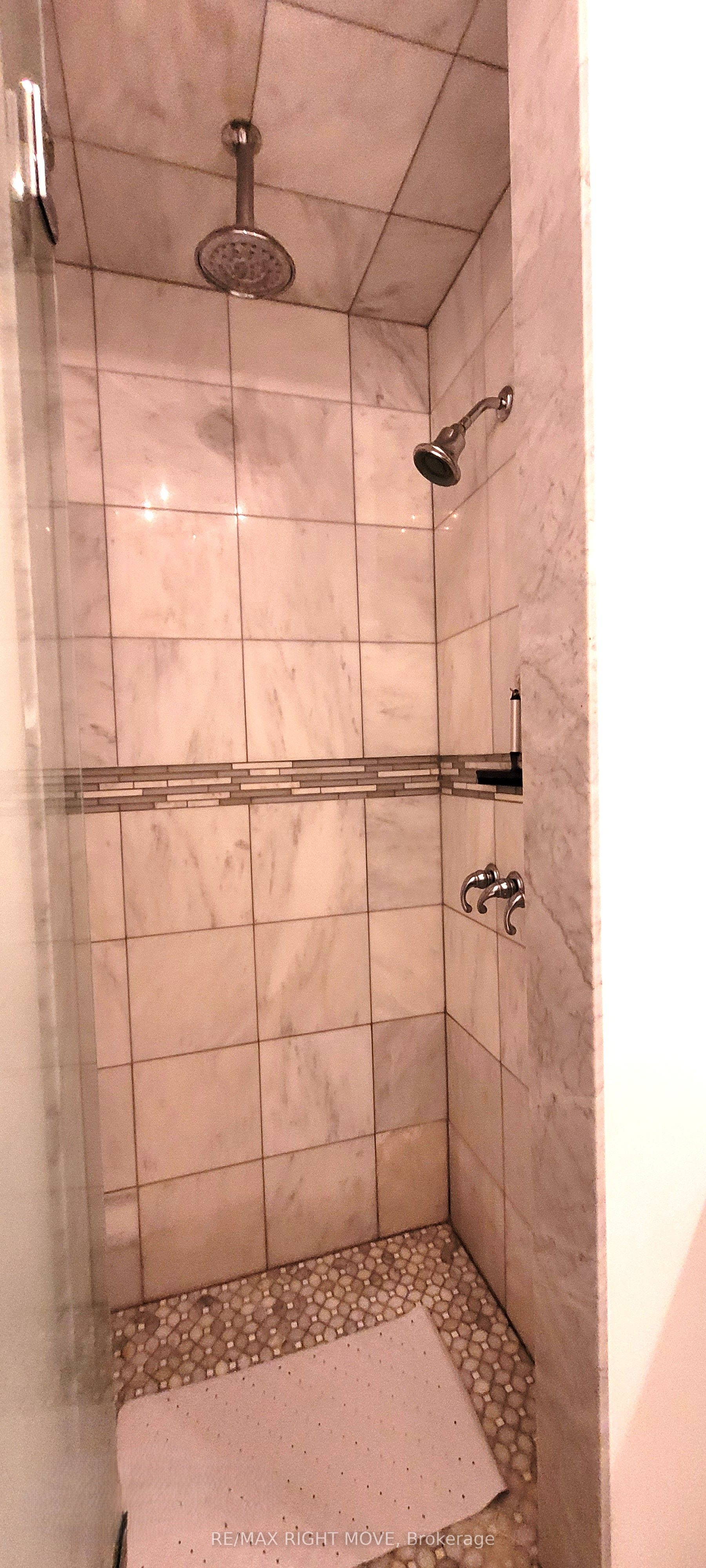 3528 Glenhaven Beach Road Property Photo 31
