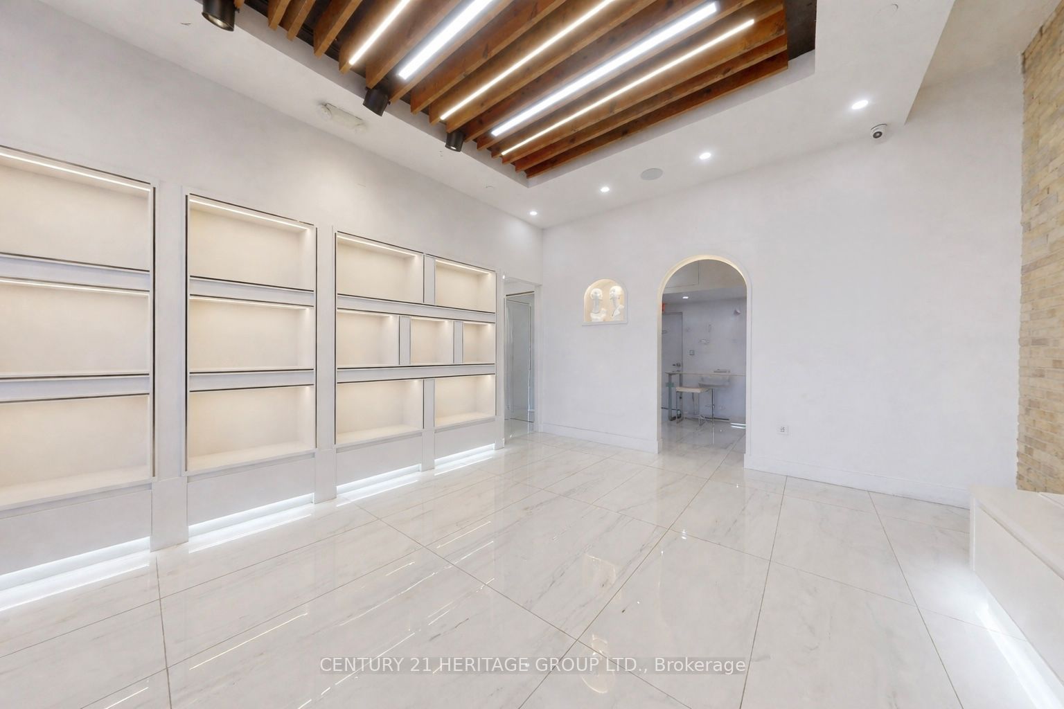 9610 Yonge Street B3 Property Photo 1