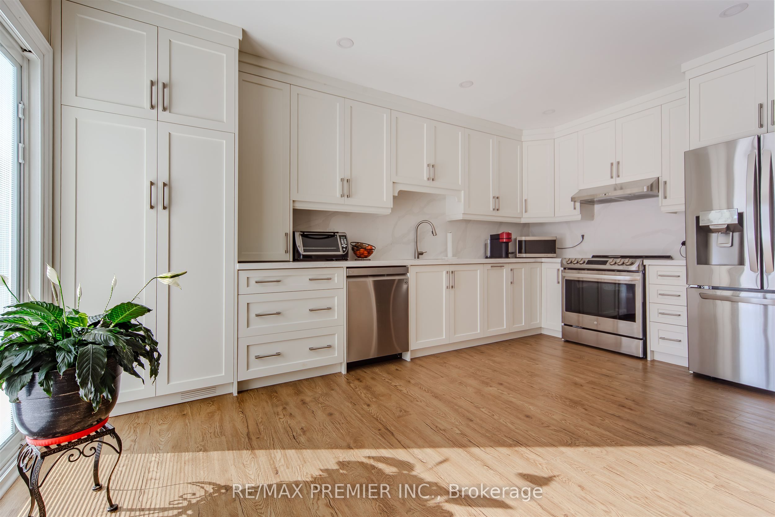 17 Villandry Crescent Property Photo 9