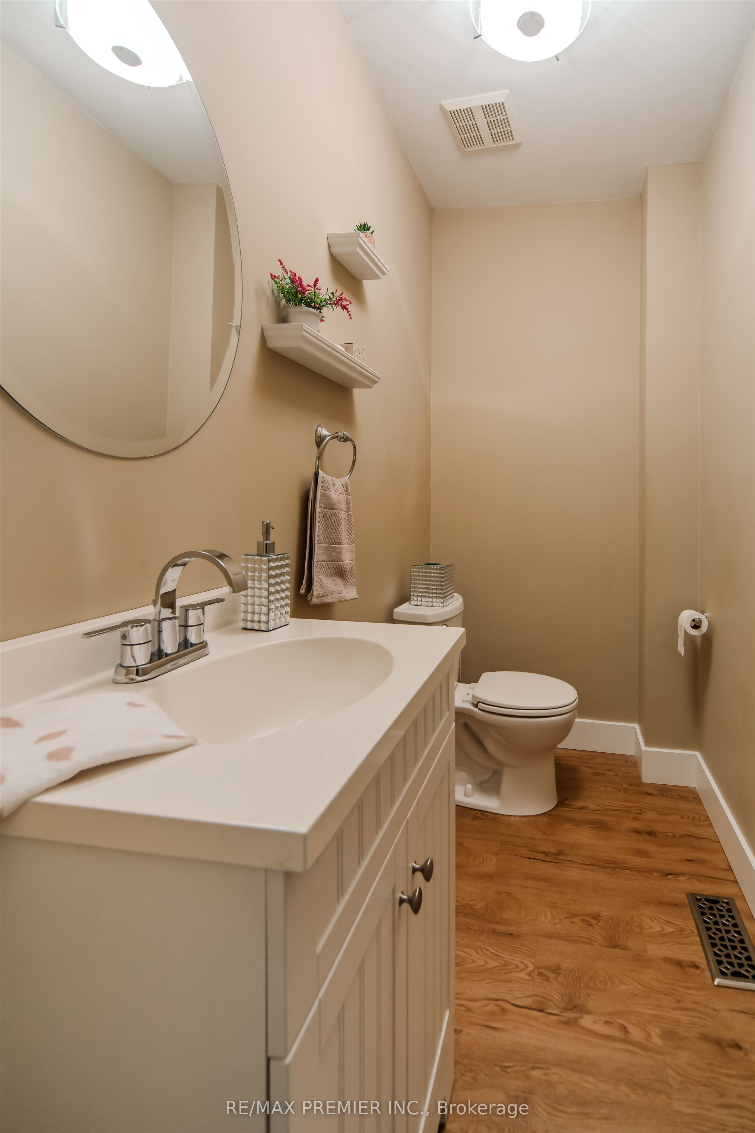 17 Villandry Crescent Property Photo 13