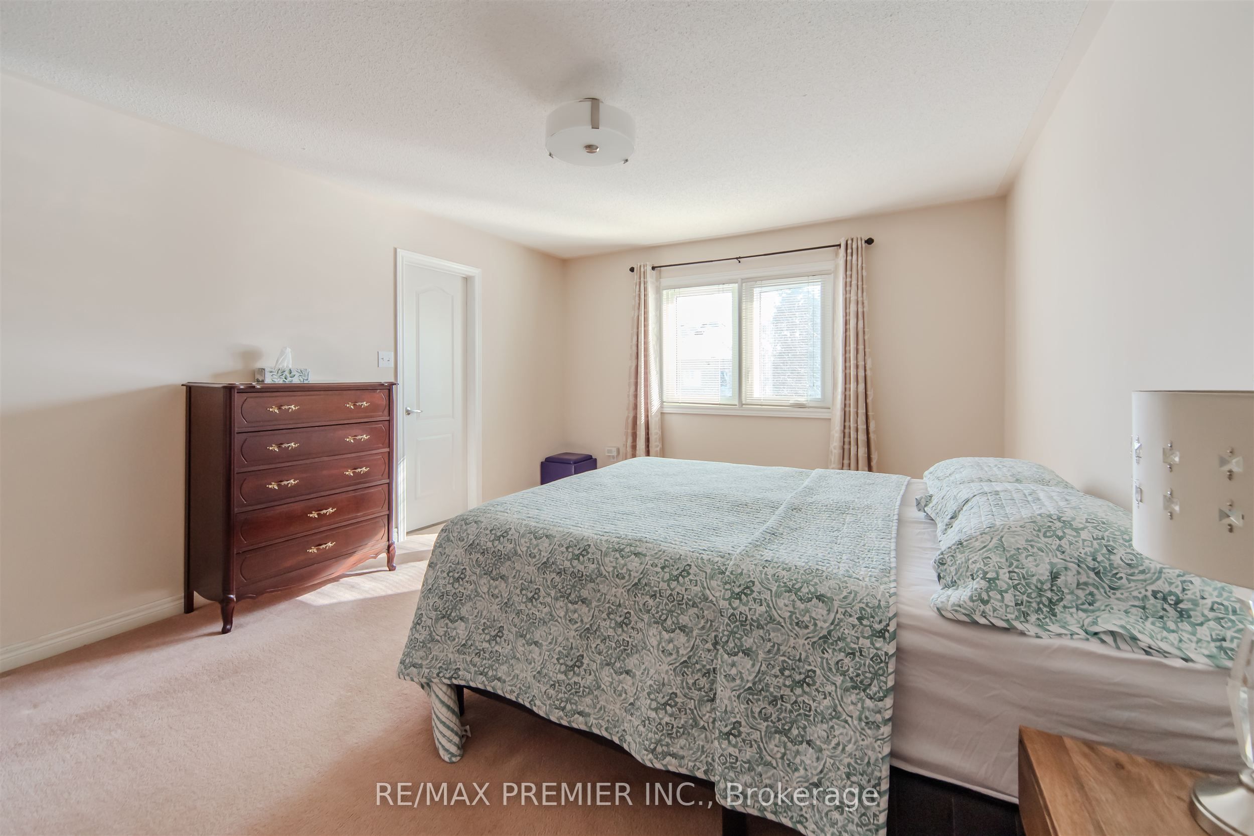 17 Villandry Crescent Property Photo 18