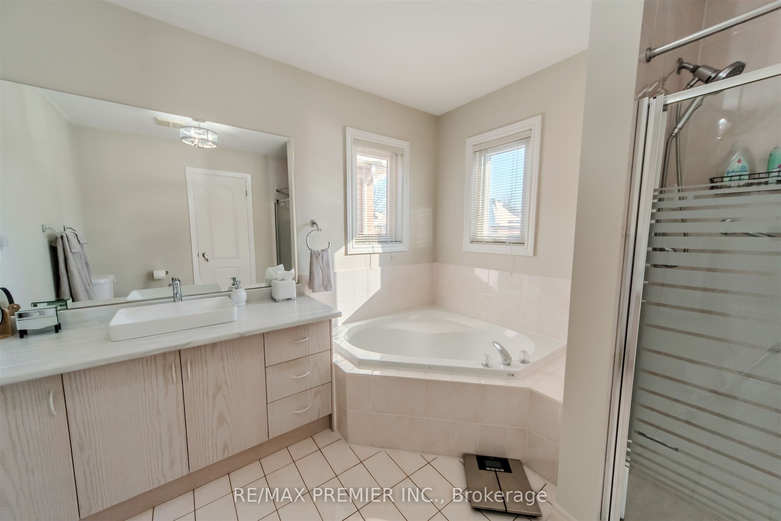 17 Villandry Crescent Property Photo 19