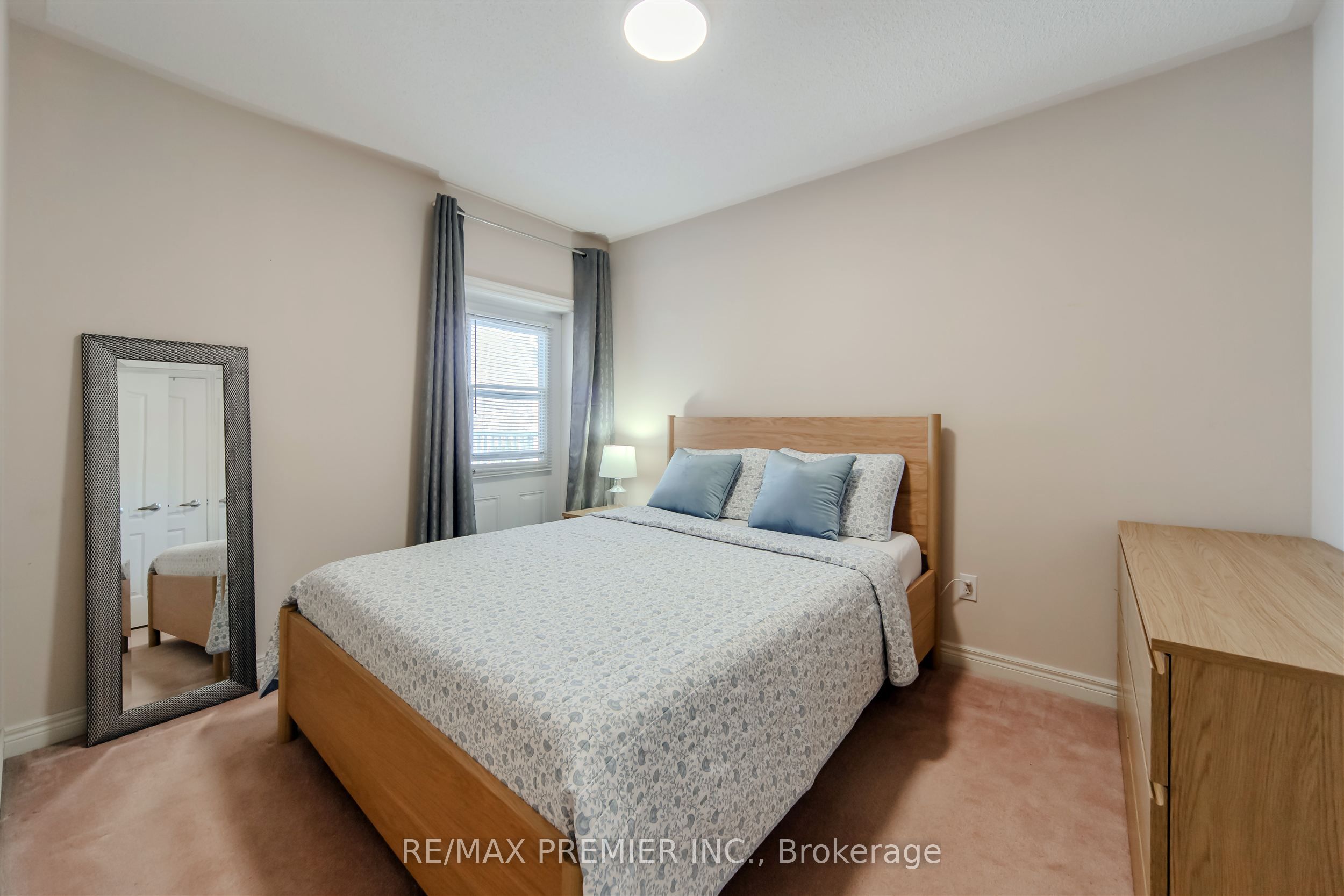 17 Villandry Crescent Property Photo 23