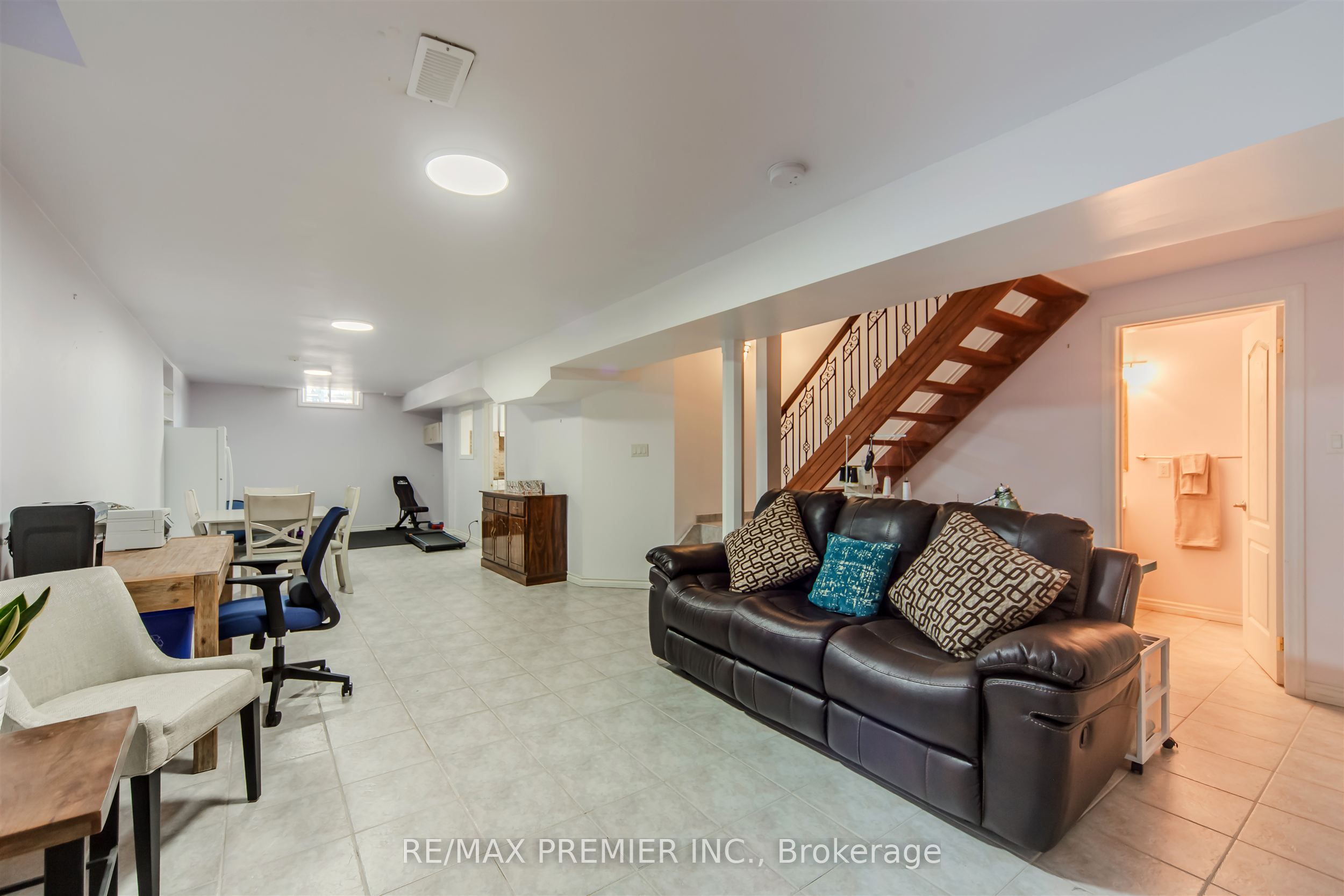 17 Villandry Crescent Property Photo 26