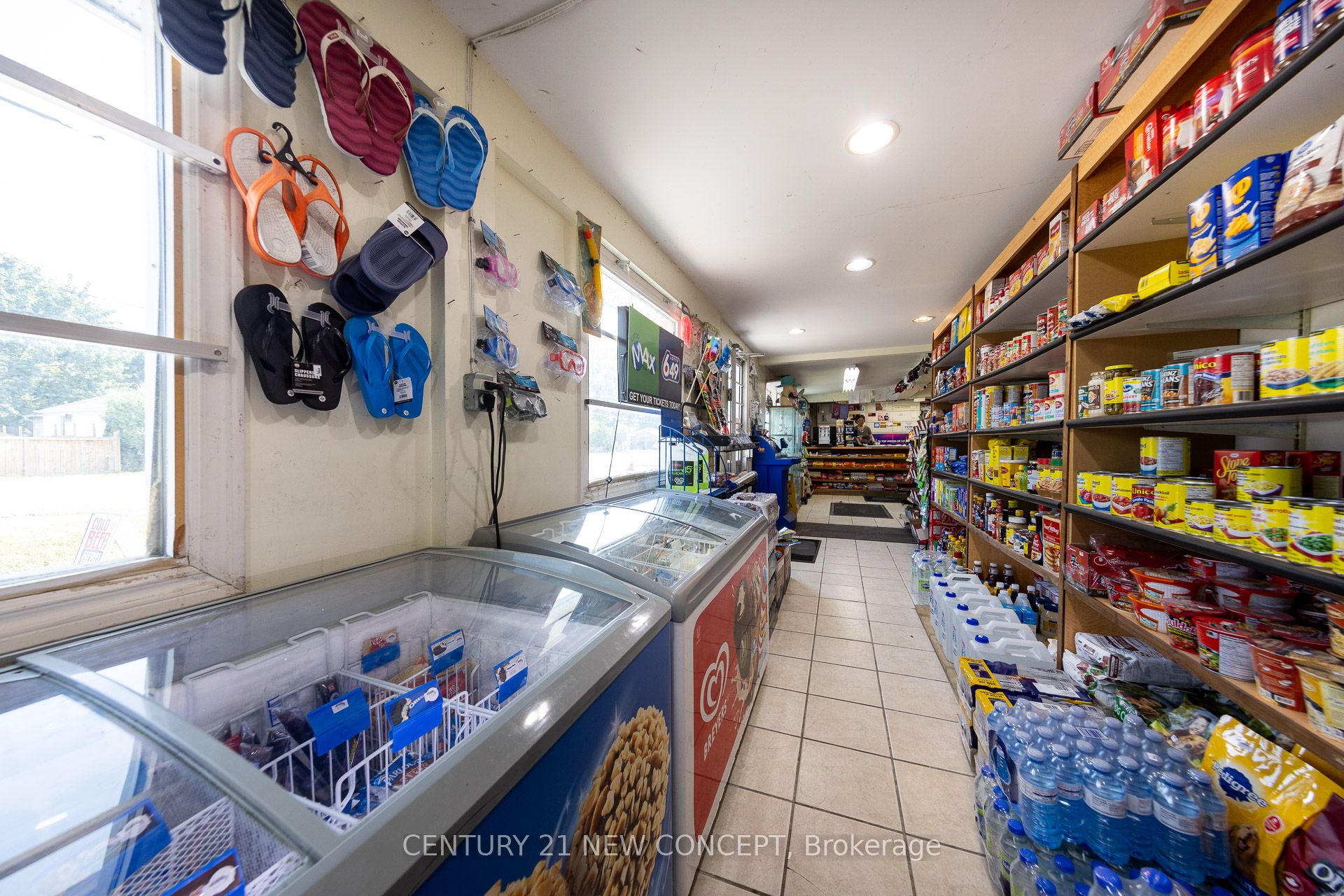 1588 N Metro Road N Property Photo 12