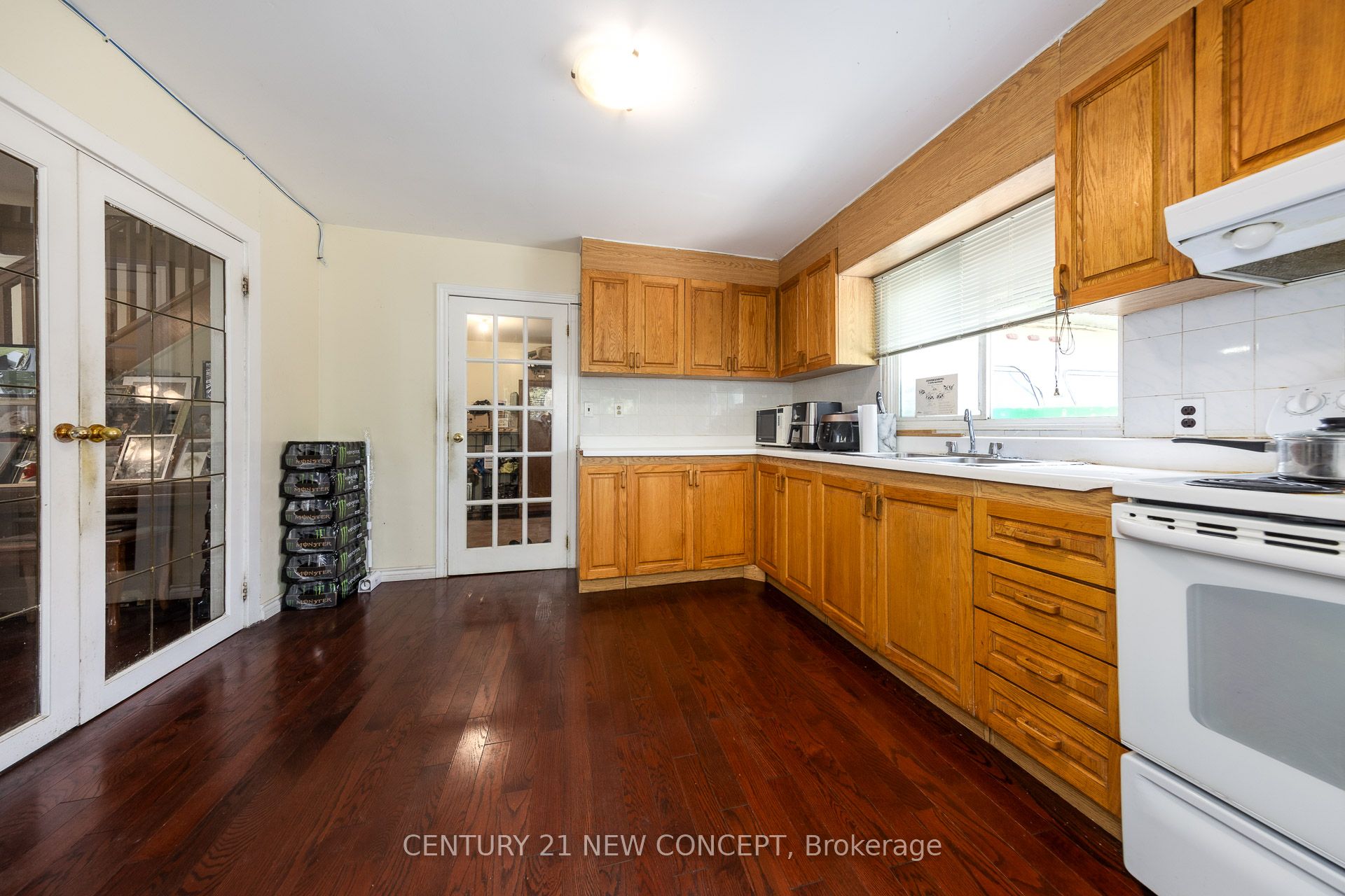 1588 N Metro Road N Property Photo 21