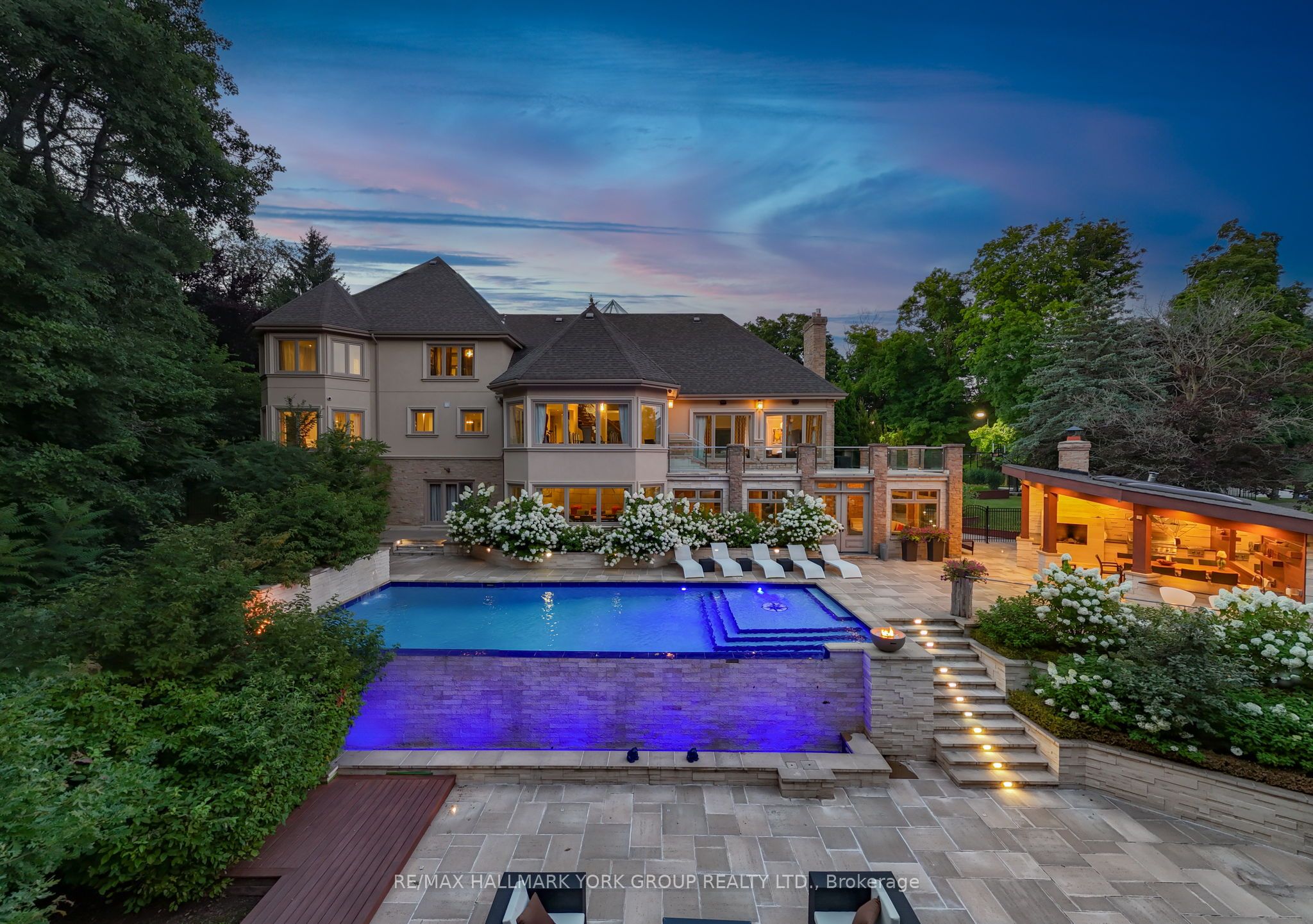24 Dew Drop Court Property Photo 1