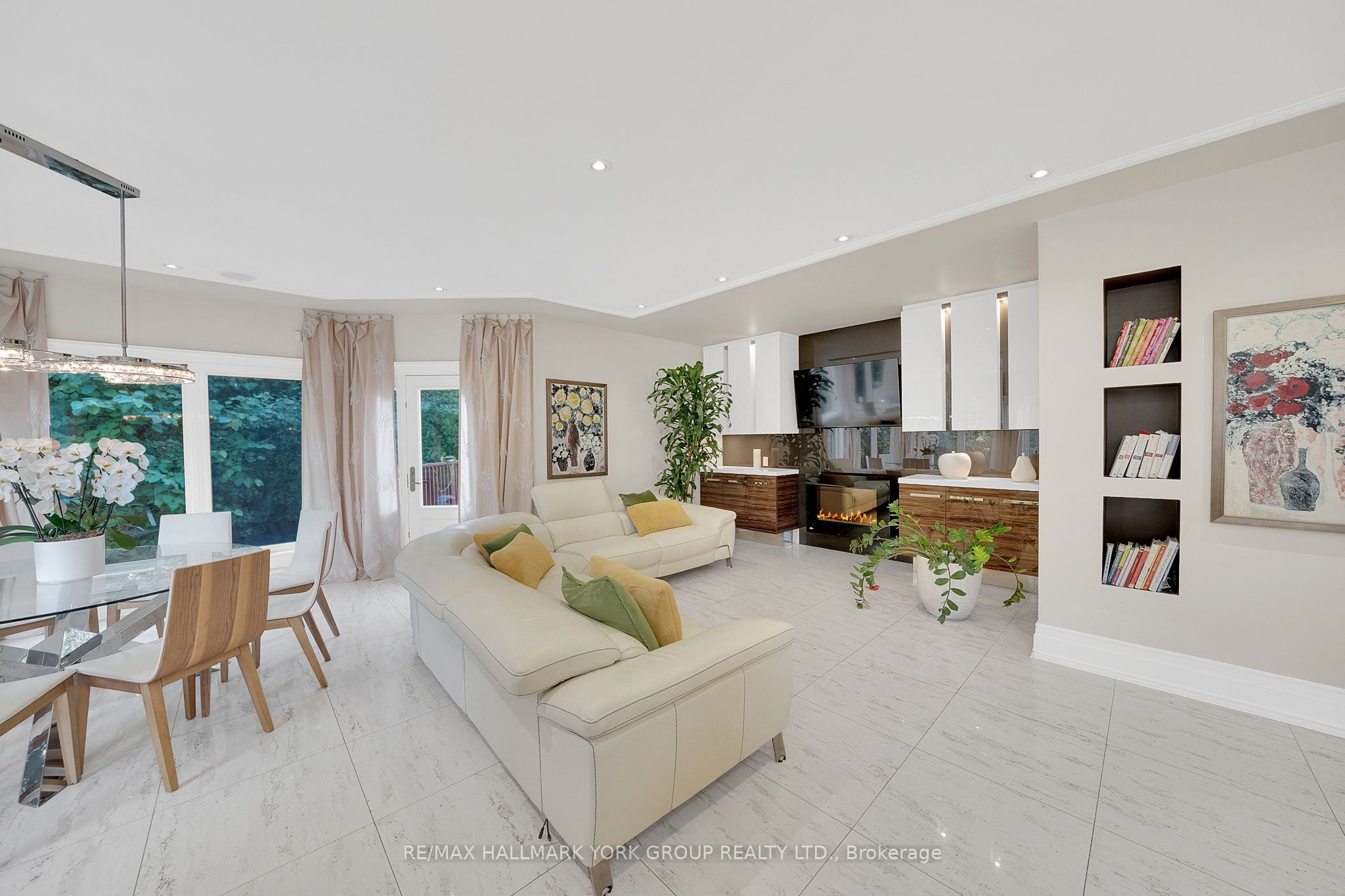 24 Dew Drop Court Property Photo 10
