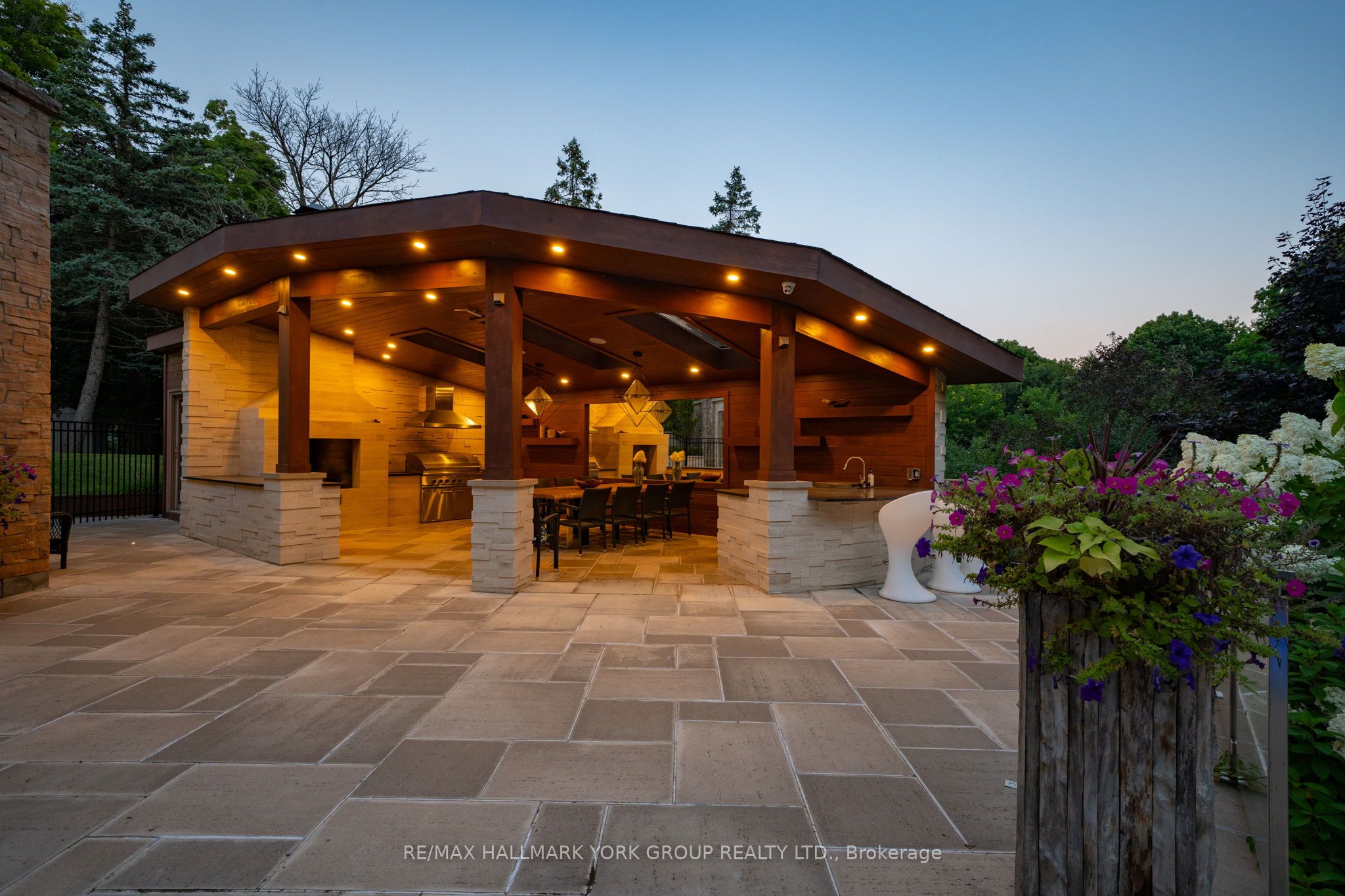 24 Dew Drop Court Property Photo 31