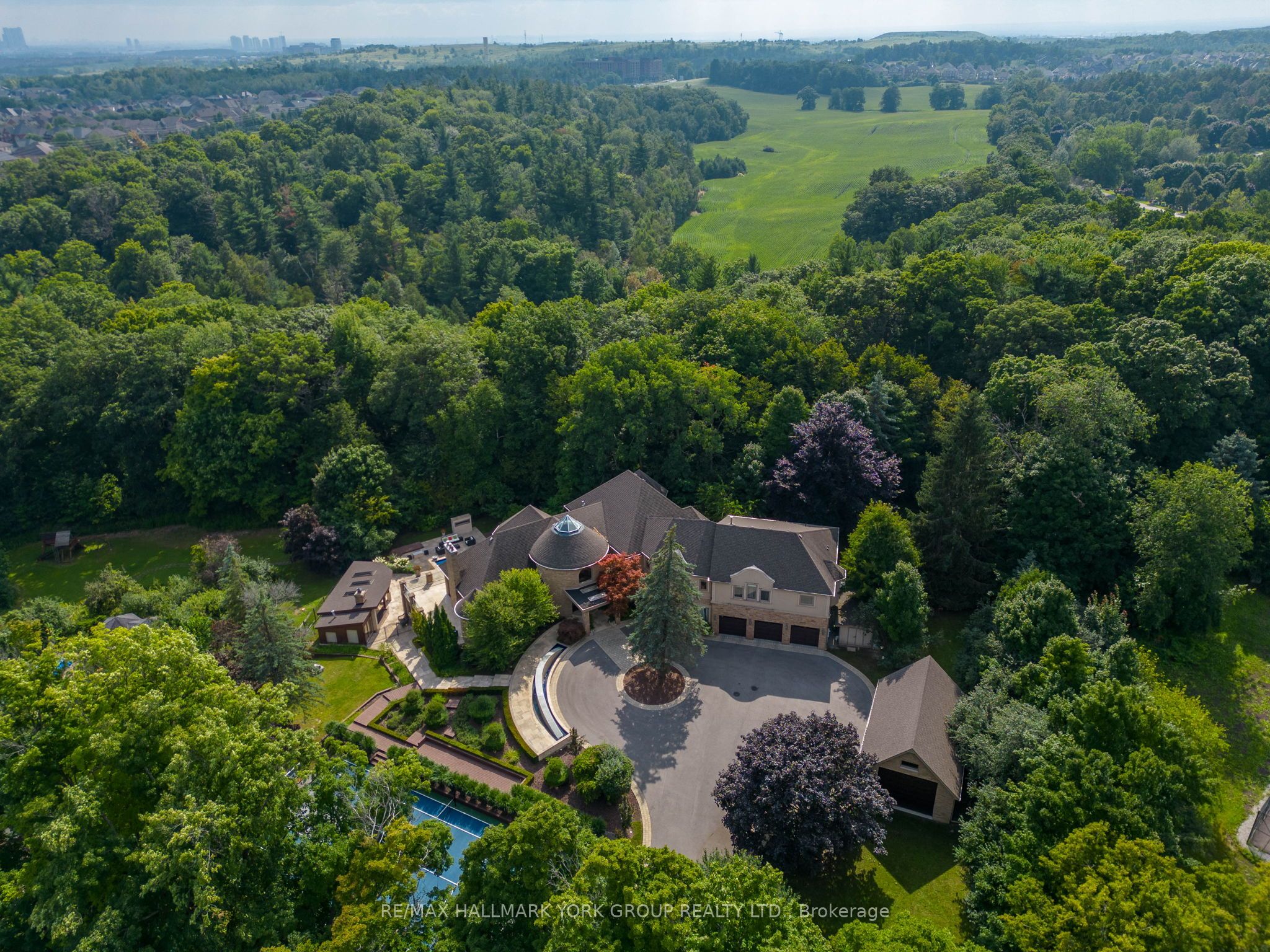 24 Dew Drop Court Property Photo 40