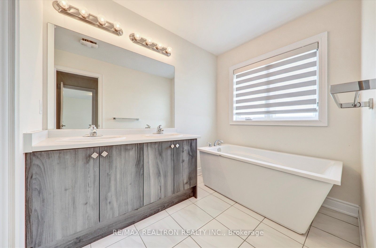 96 Kennedy Boulevard Property Photo 24