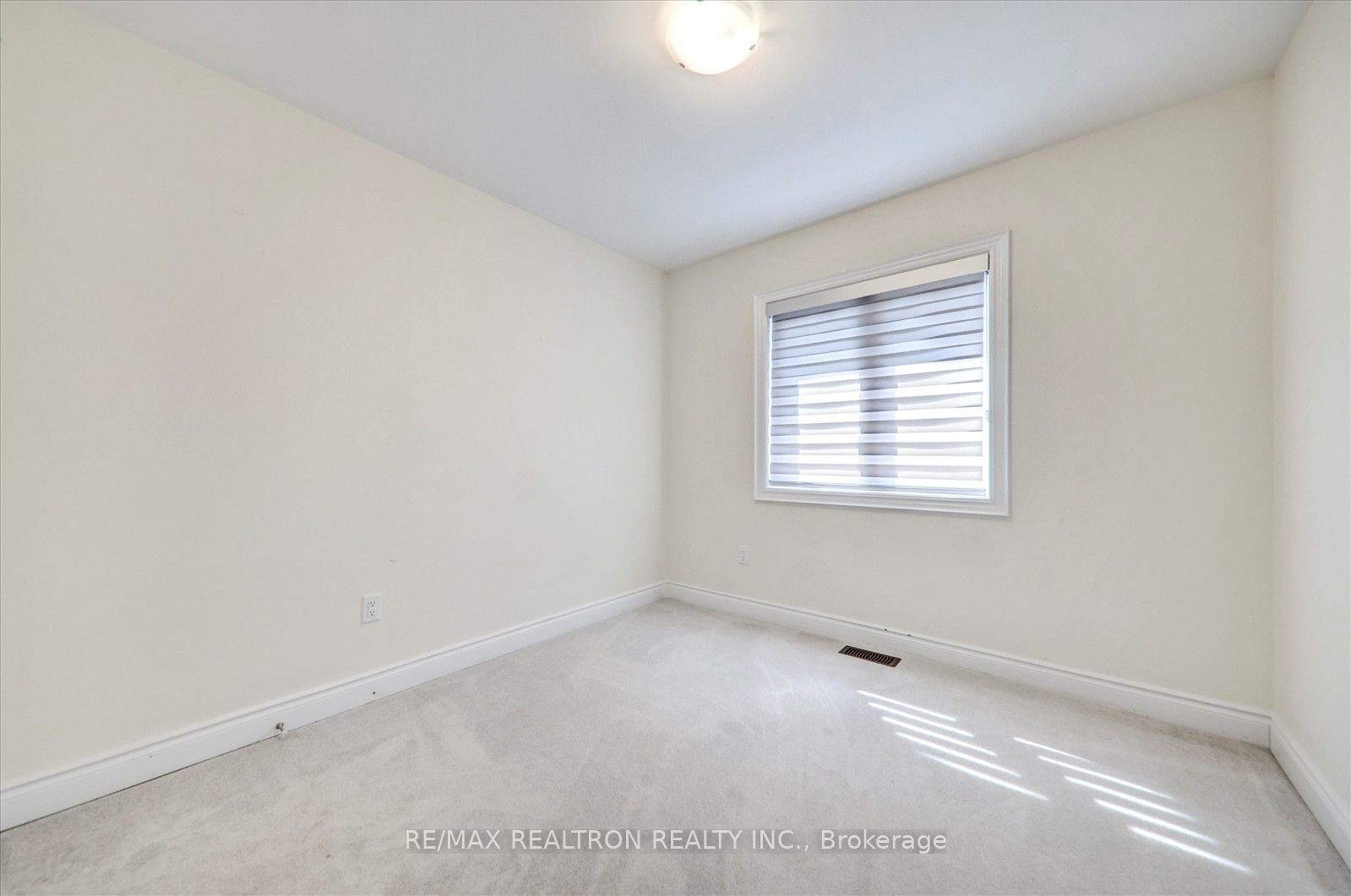 96 Kennedy Boulevard Property Photo 27