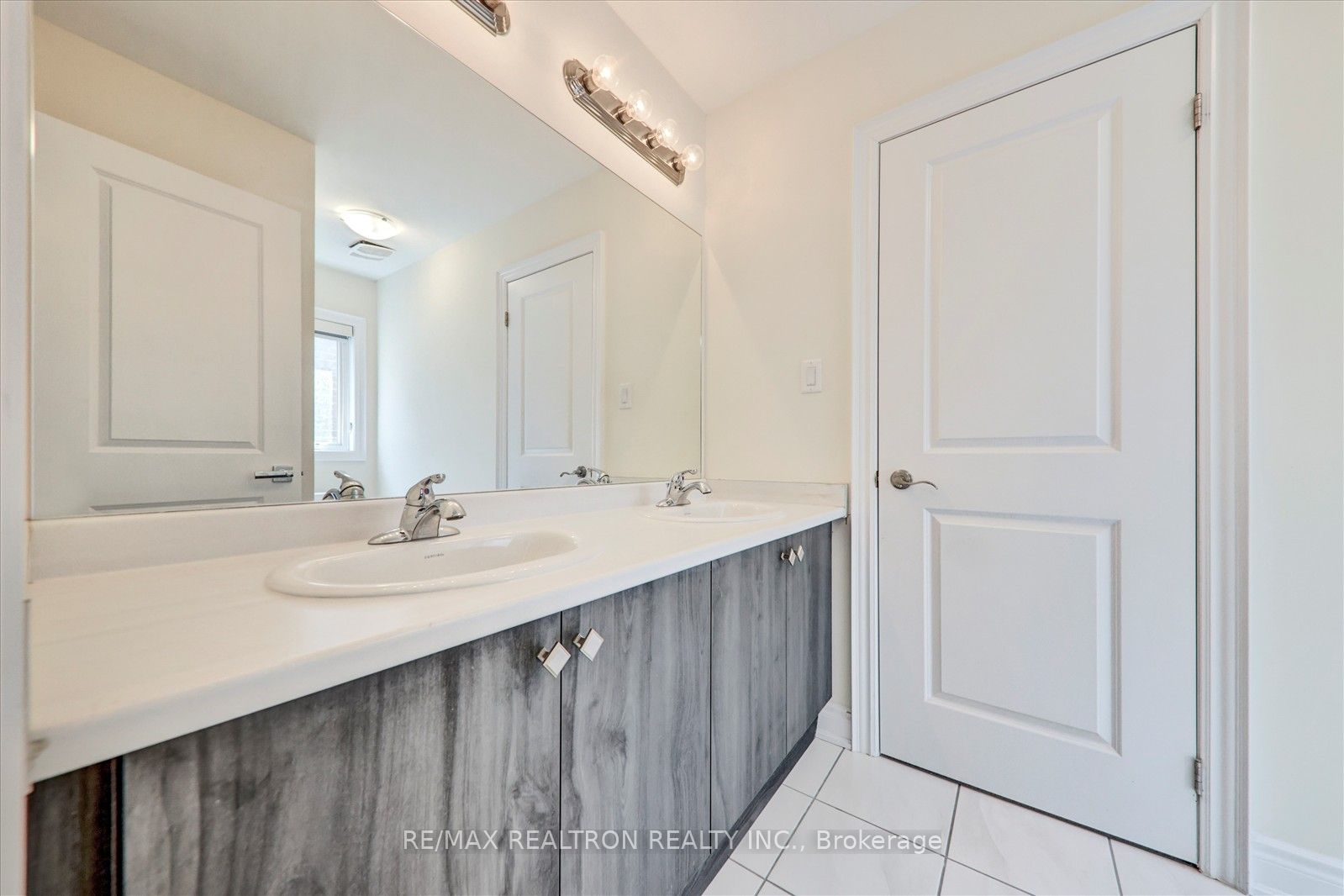 96 Kennedy Boulevard Property Photo 29