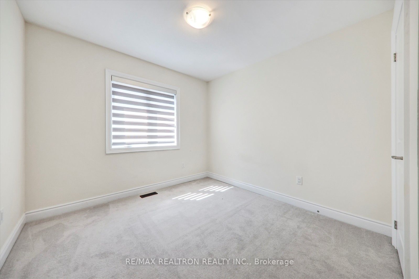 96 Kennedy Boulevard Property Photo 32