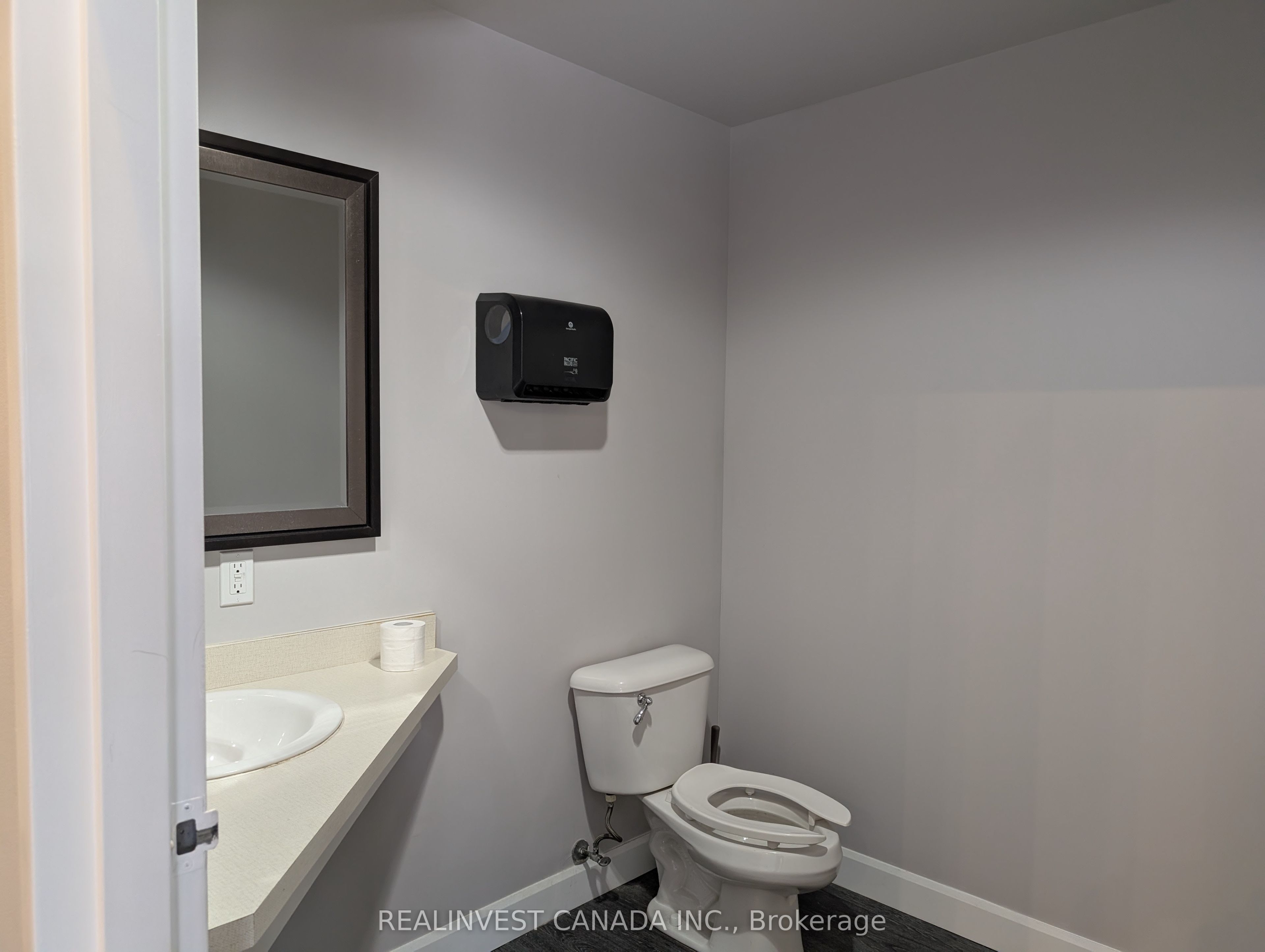 411 Four Valley Drive 38 Property Photo 5