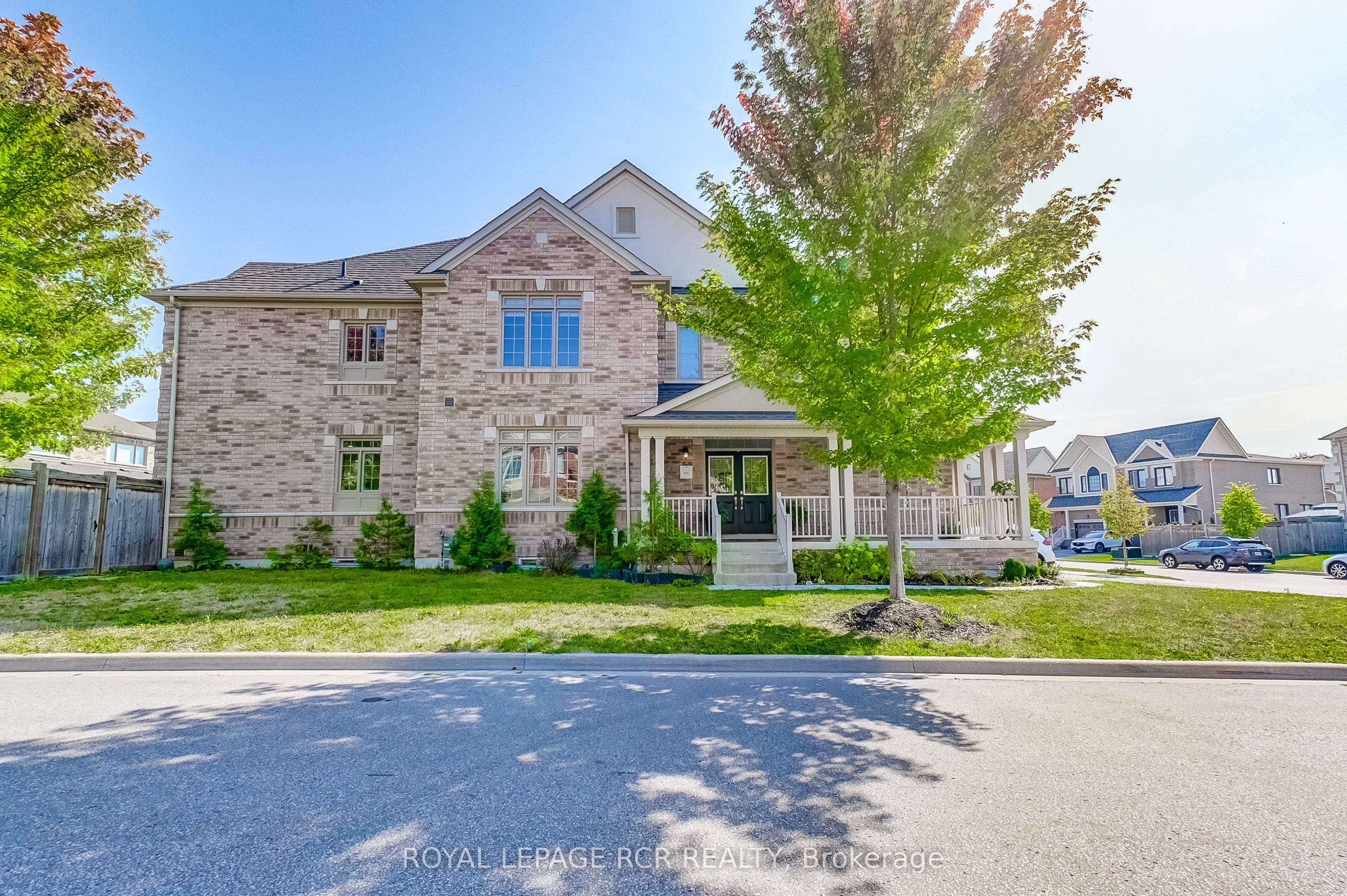 1 Silver Charm Drive Property Photo 2