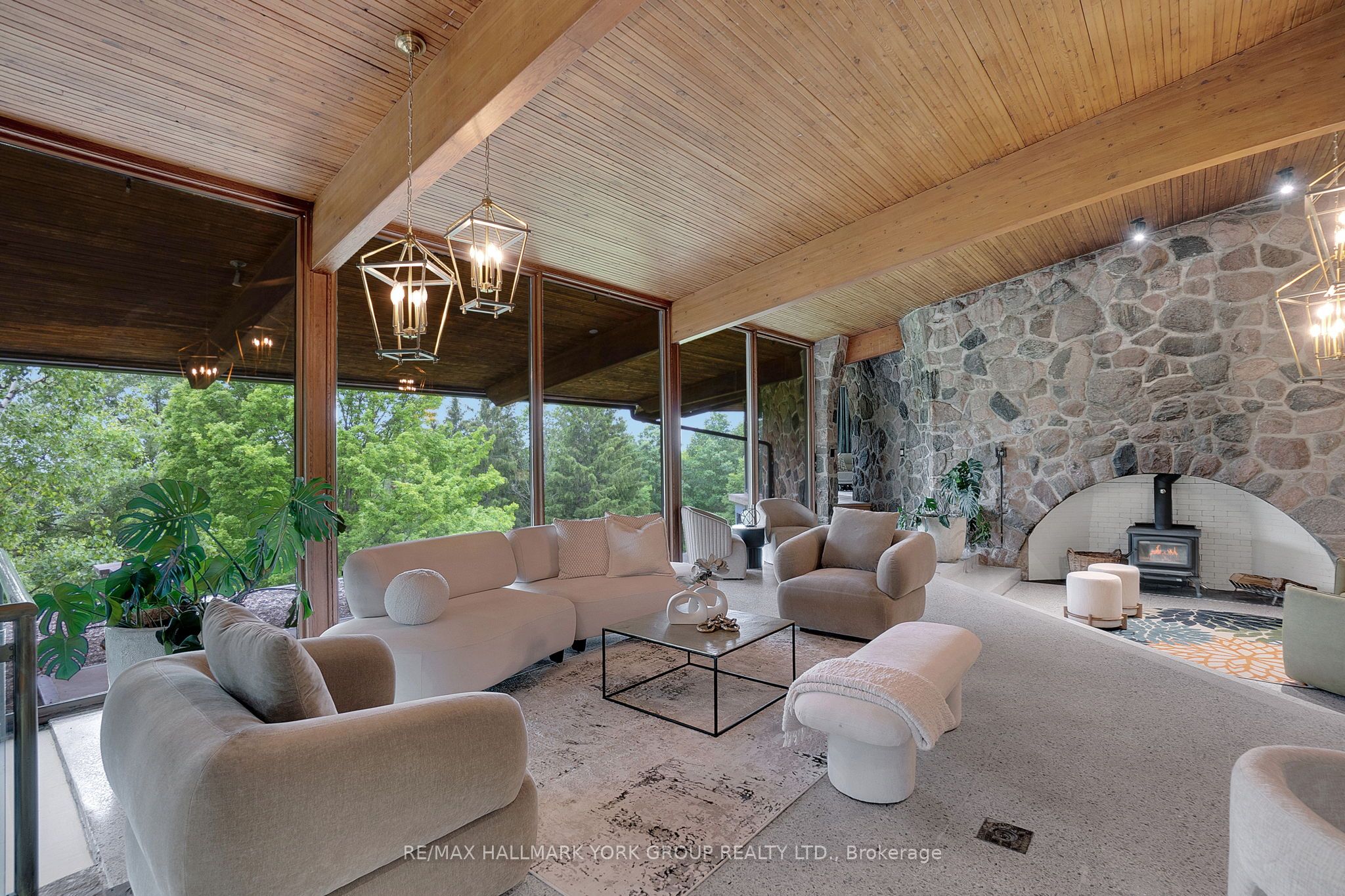 4235 17th Side Road Property Photo 16