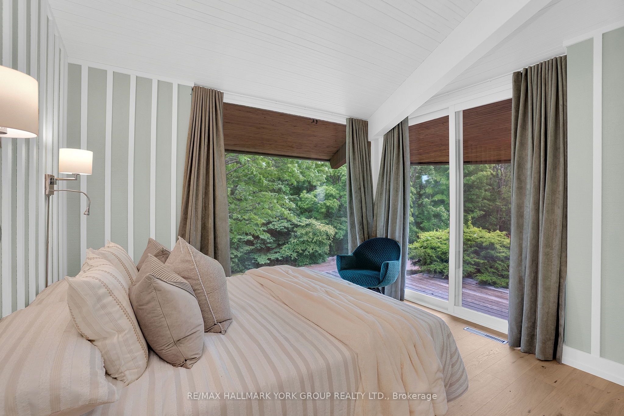 4235 17th Side Road Property Photo 23