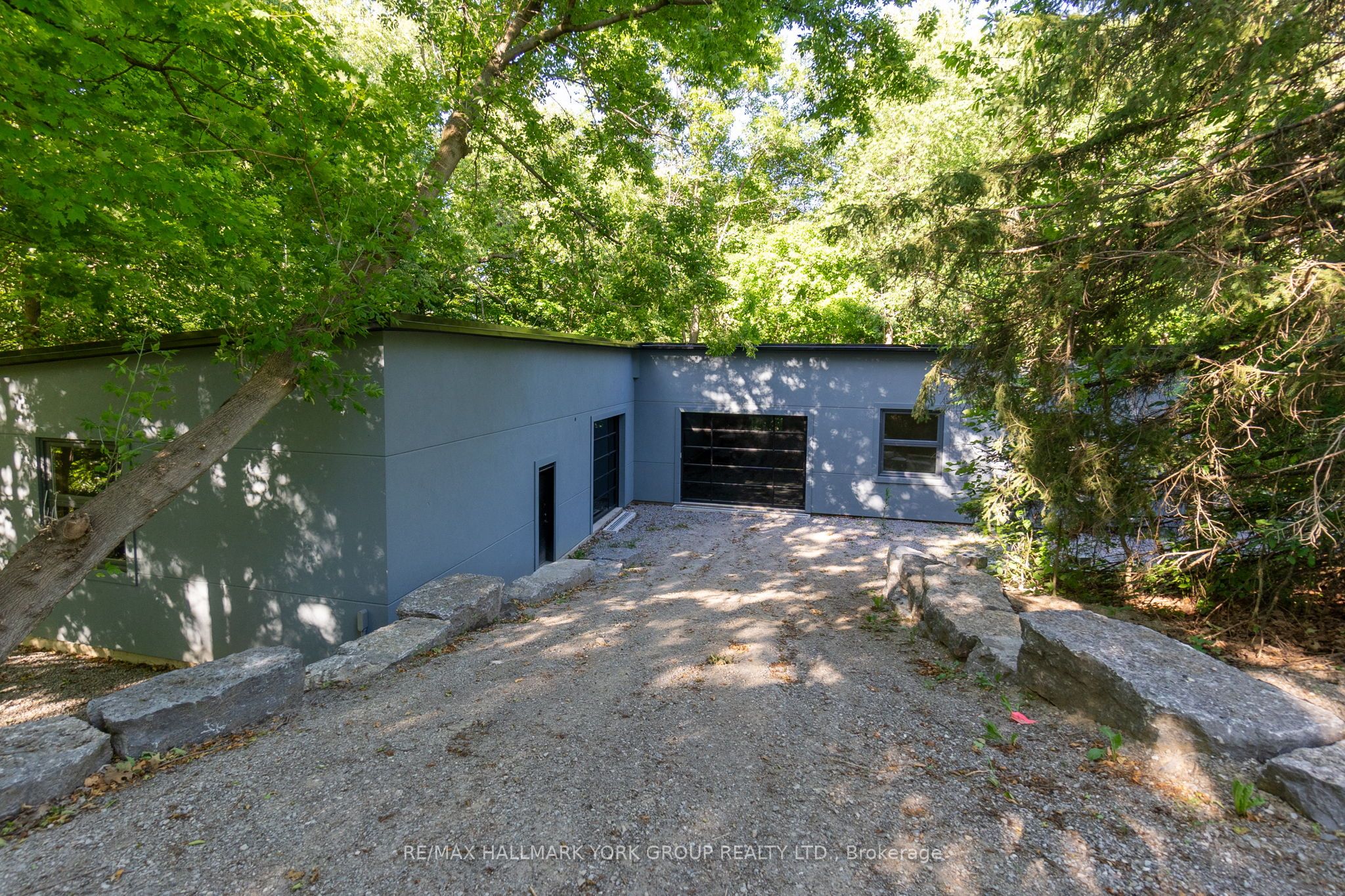 4235 17th Side Road Property Photo 47