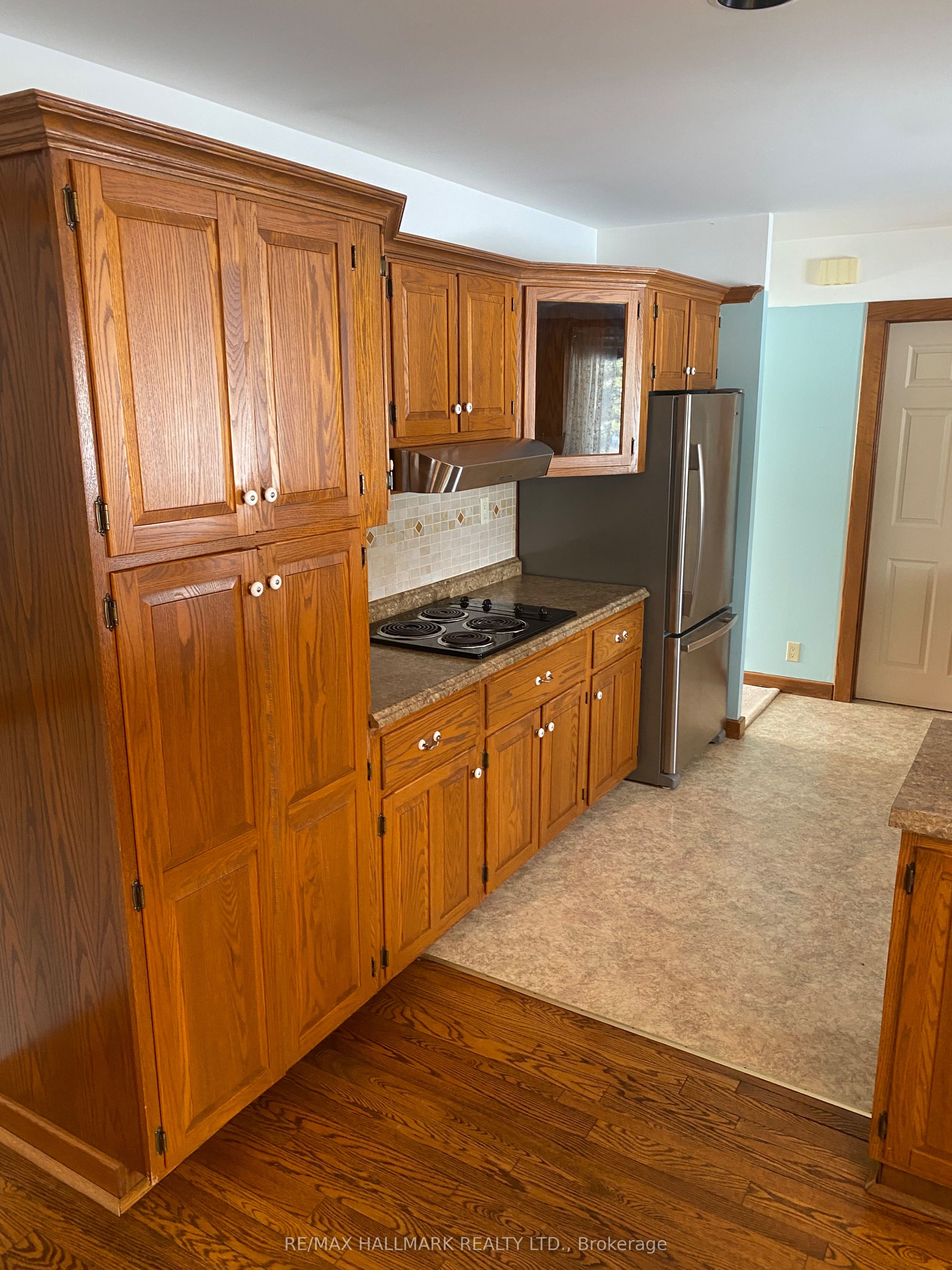 4749 Aurora Road E Property Photo 5