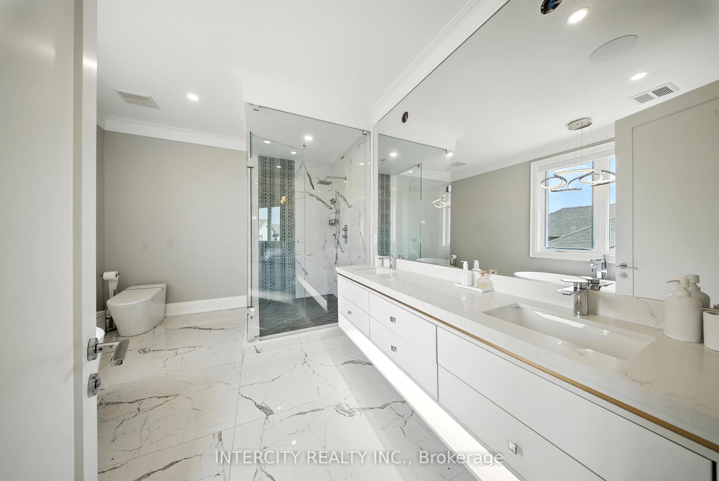 131a Birch Avenue Property Photo 29