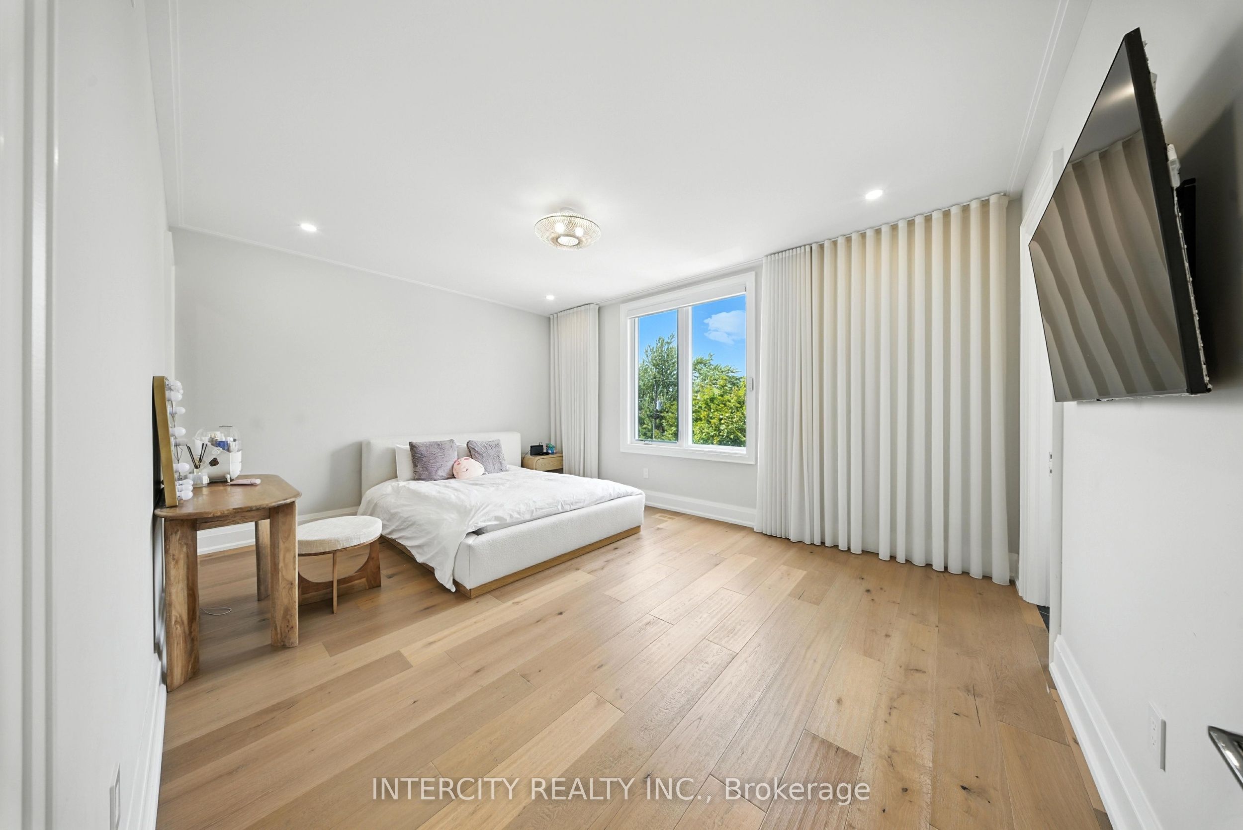 131a Birch Avenue Property Photo 36