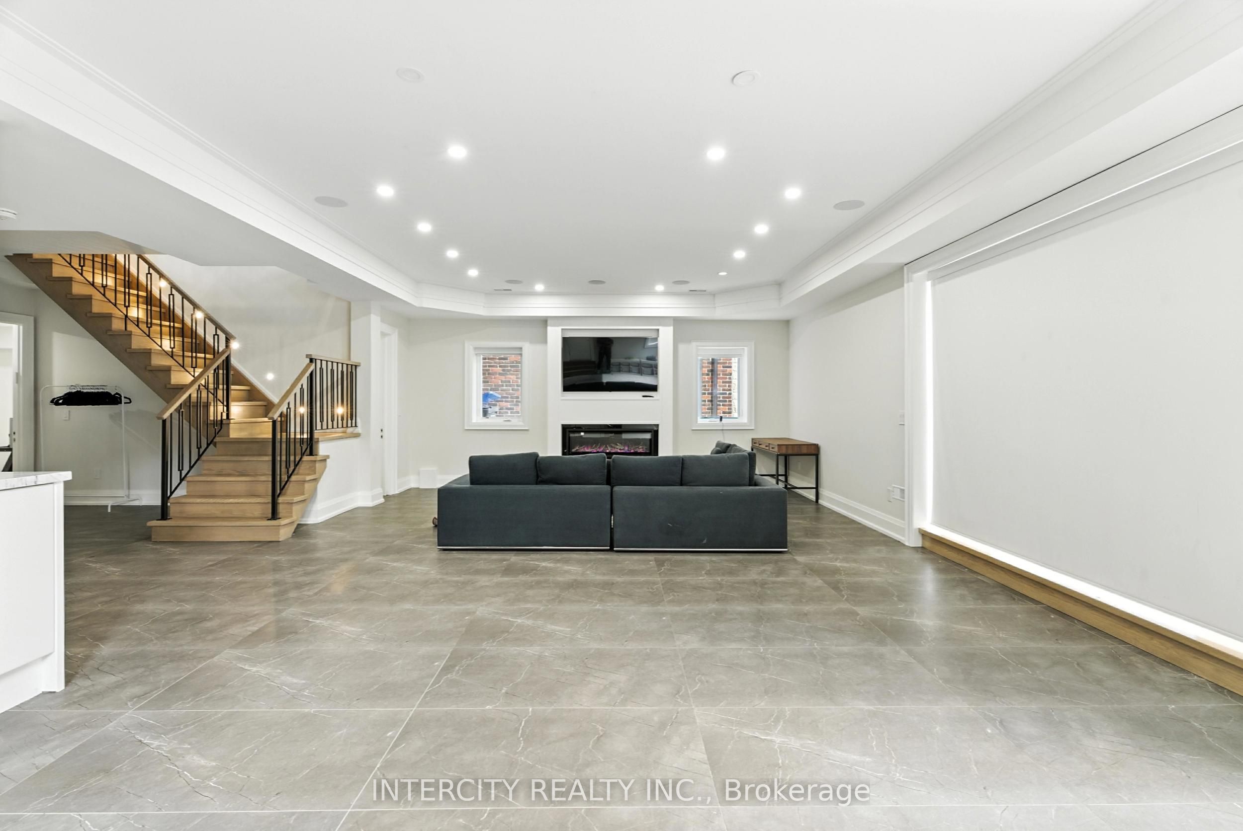 131a Birch Avenue Property Photo 44