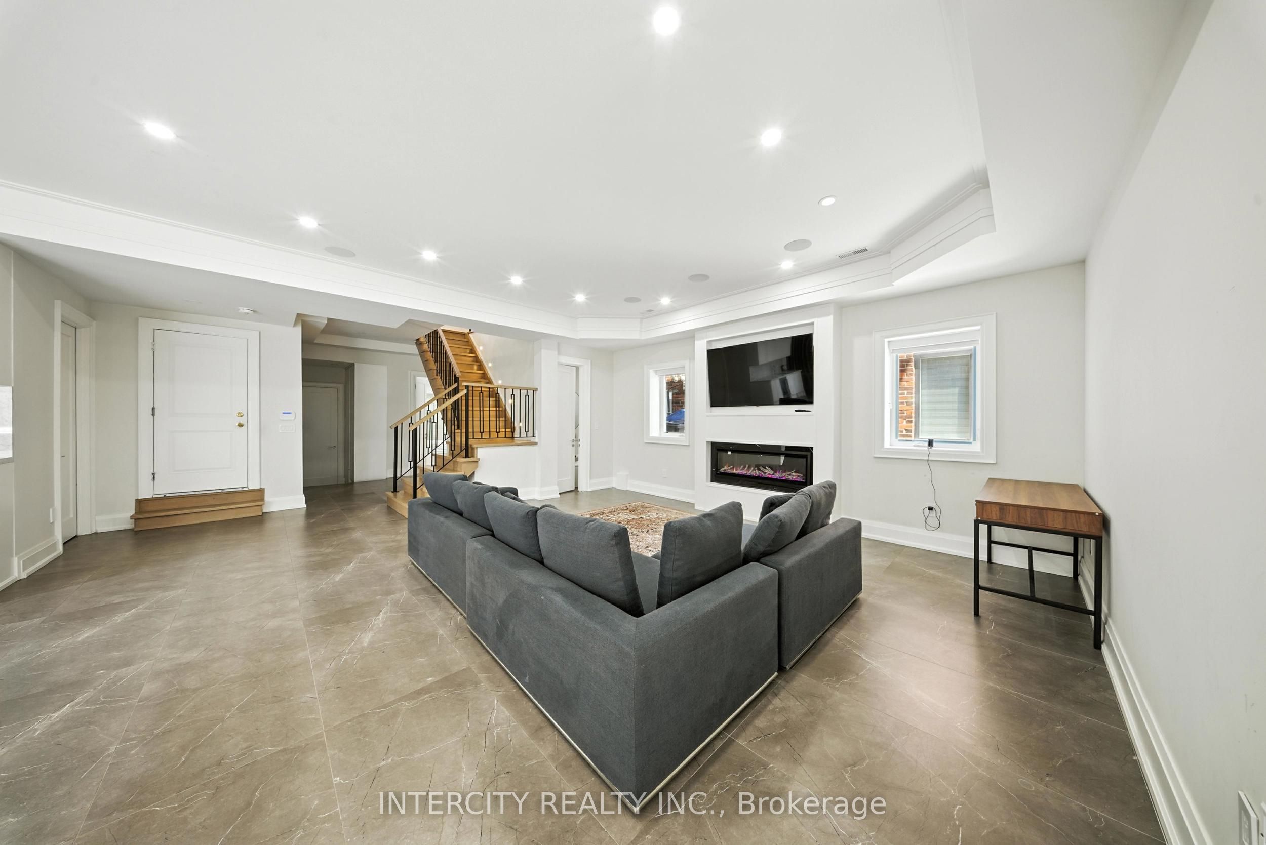 131a Birch Avenue Property Photo 45