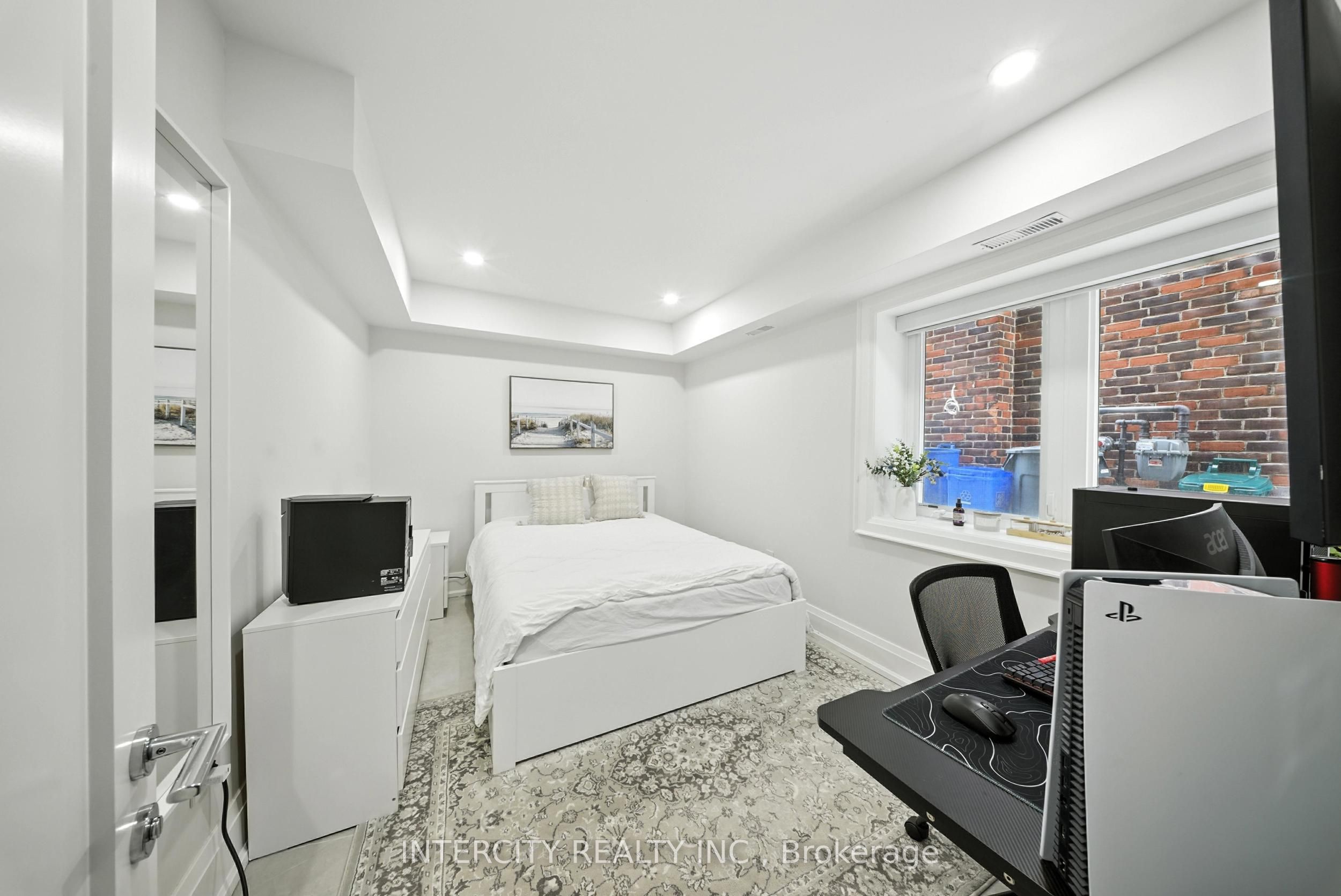 131a Birch Avenue Property Photo 47