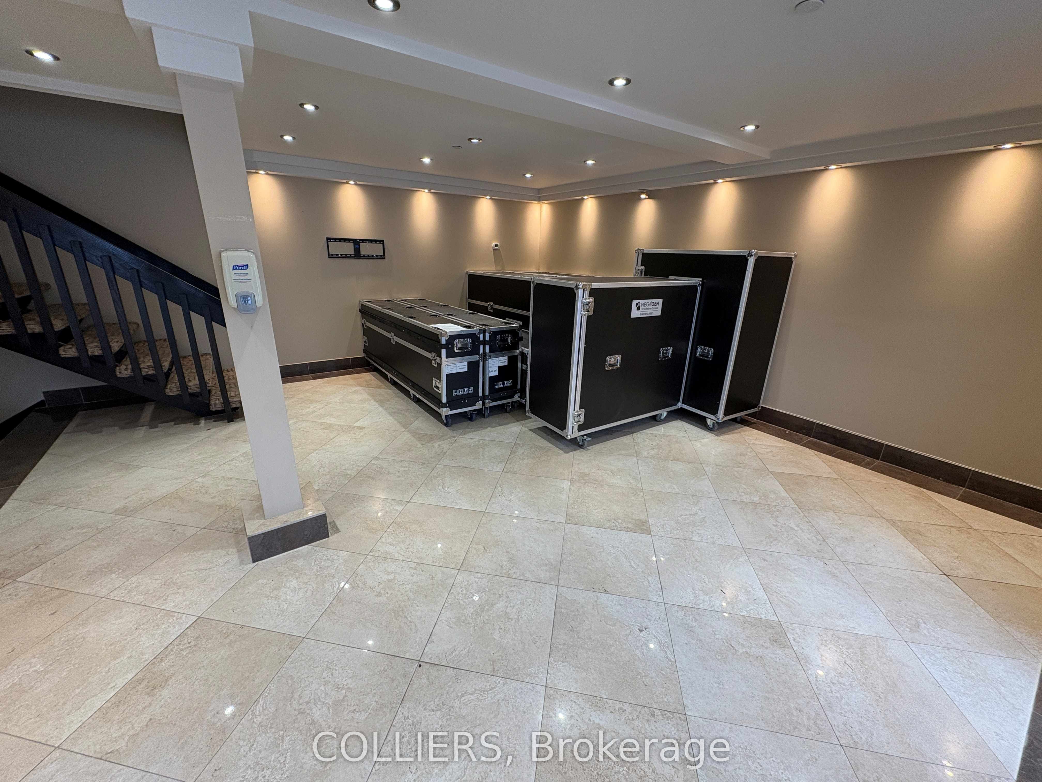199 Steelcase Road W 2 Property Photo 2